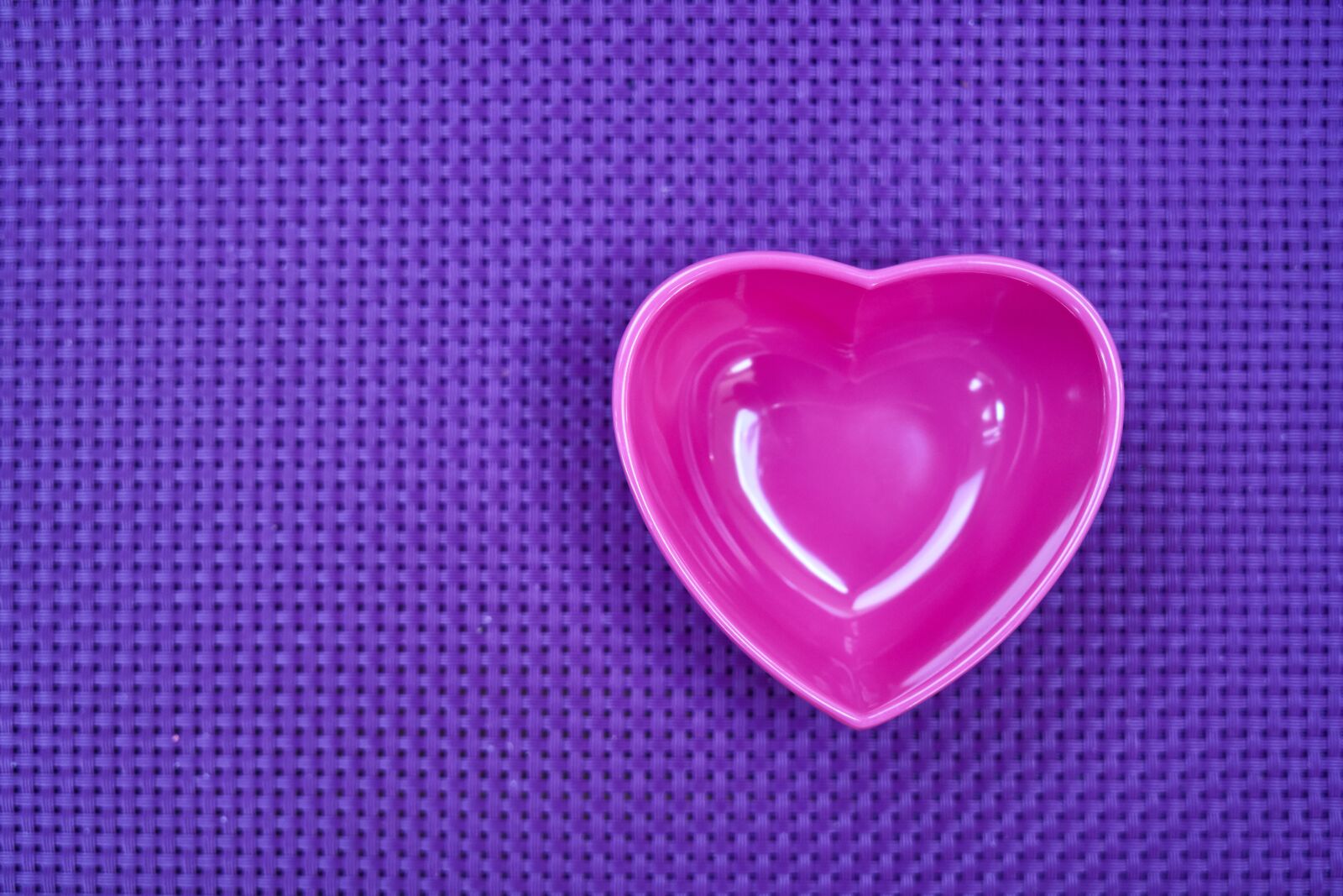 Sony a7R II sample photo. Heart, kap, decor photography