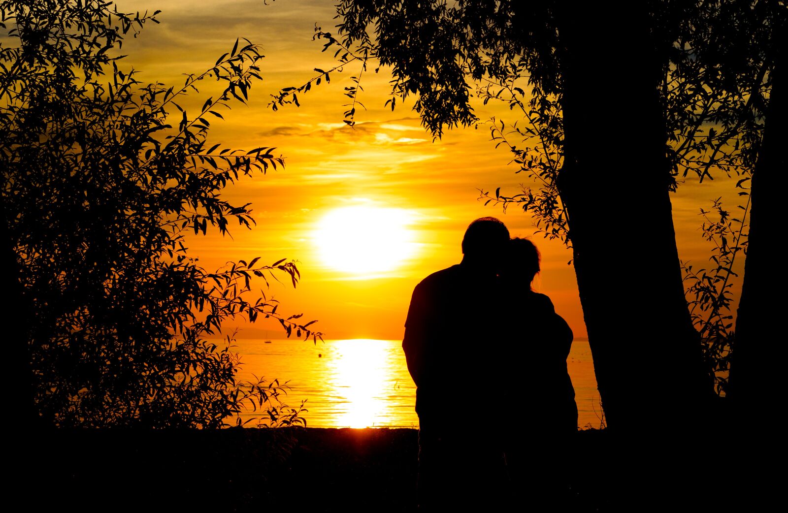 Canon EOS 6D + Canon EF 24-105mm F4L IS USM sample photo. Sunset, lake, romance photography