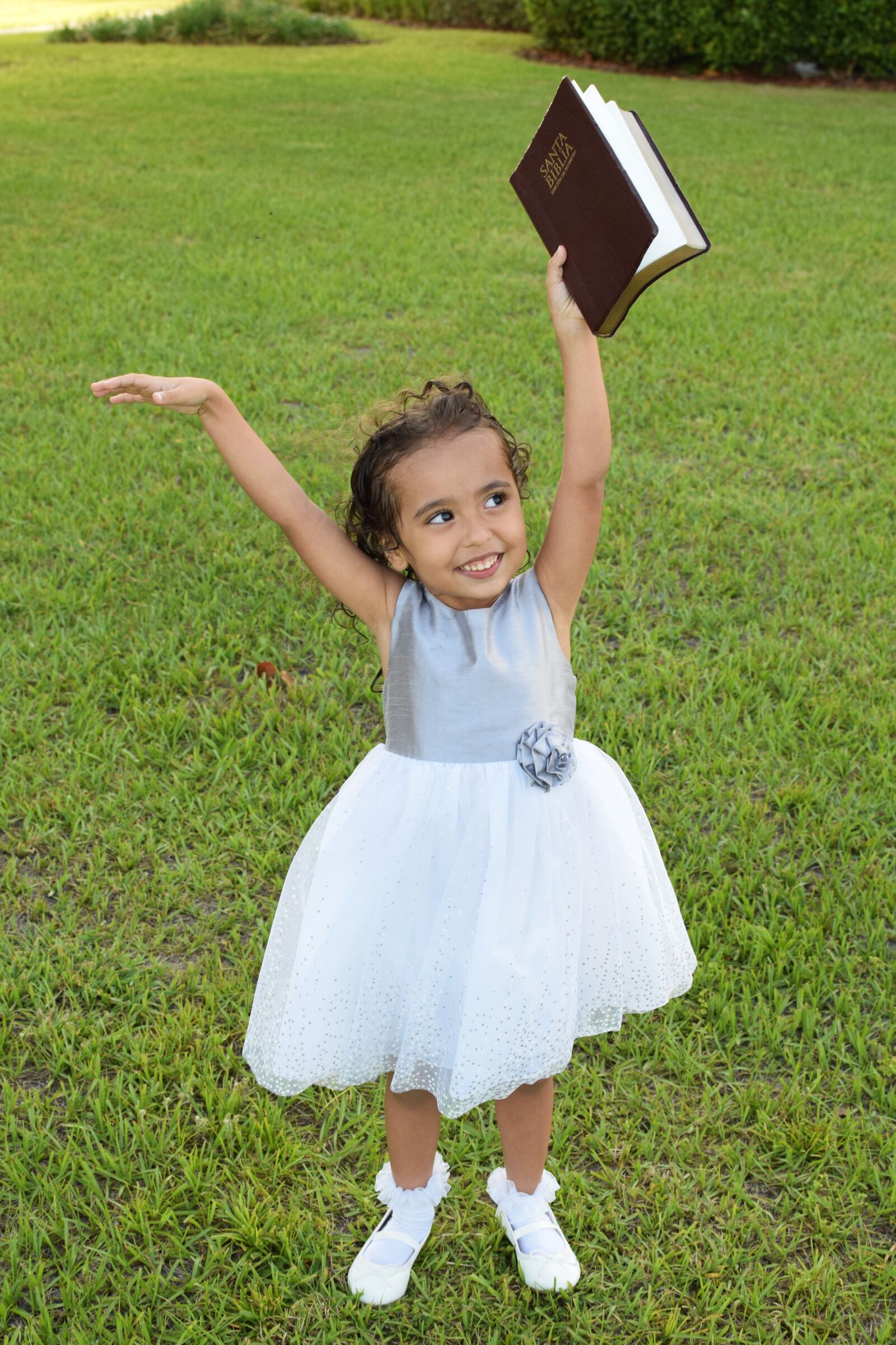 Nikon D3300 sample photo. Bible, girl, book photography