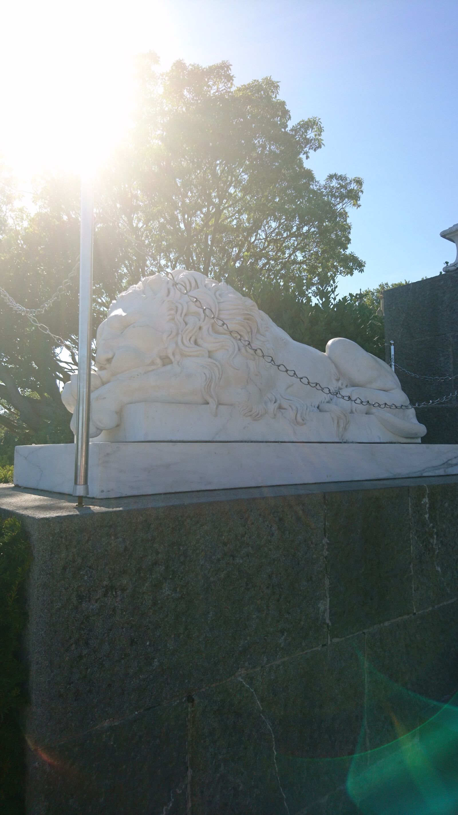 Sony Xperia X Compact sample photo. Sculpture, park, art photography