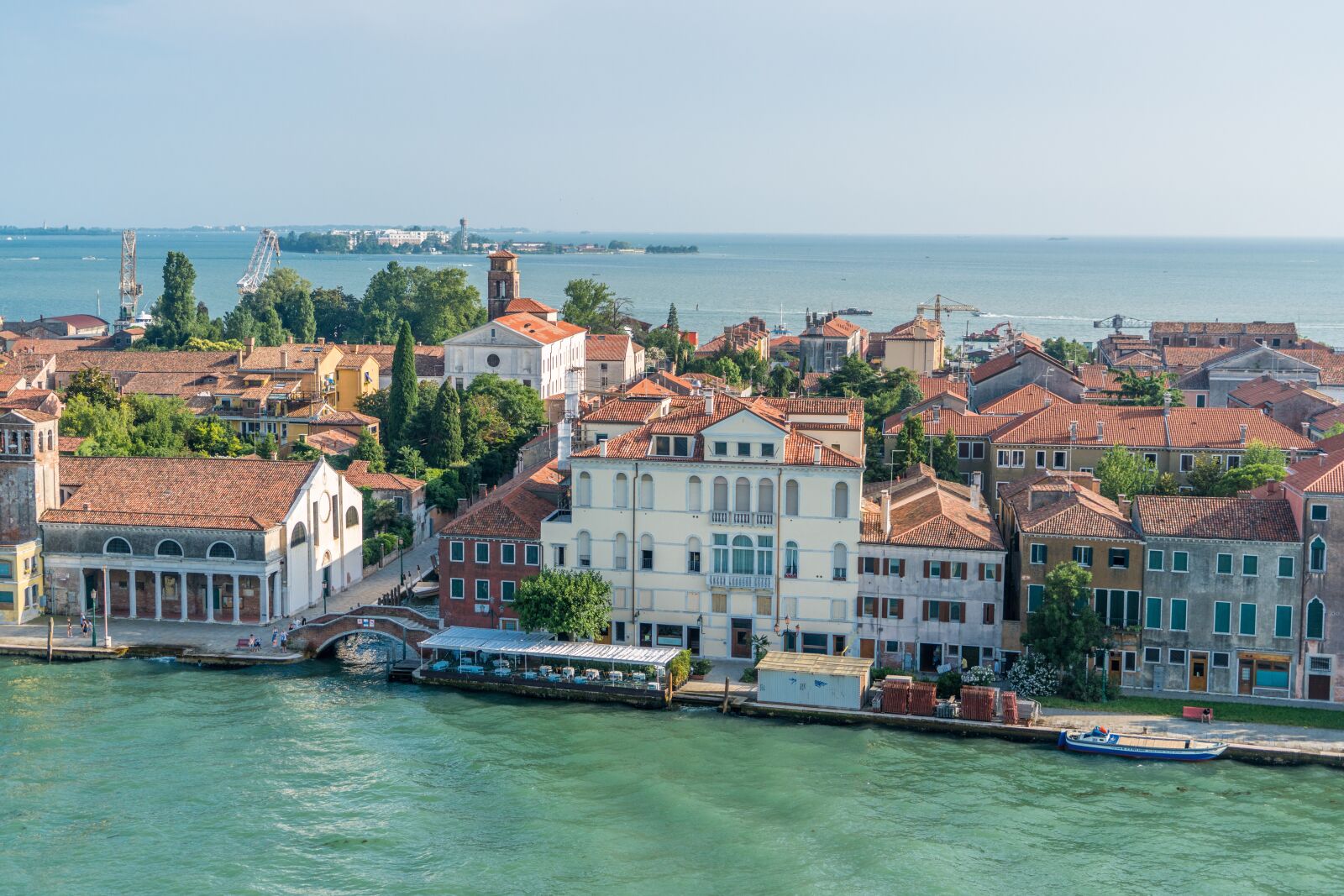 Sony a7R II + Sony FE 24-240mm F3.5-6.3 OSS sample photo. Venice, cruise, mediterranean photography