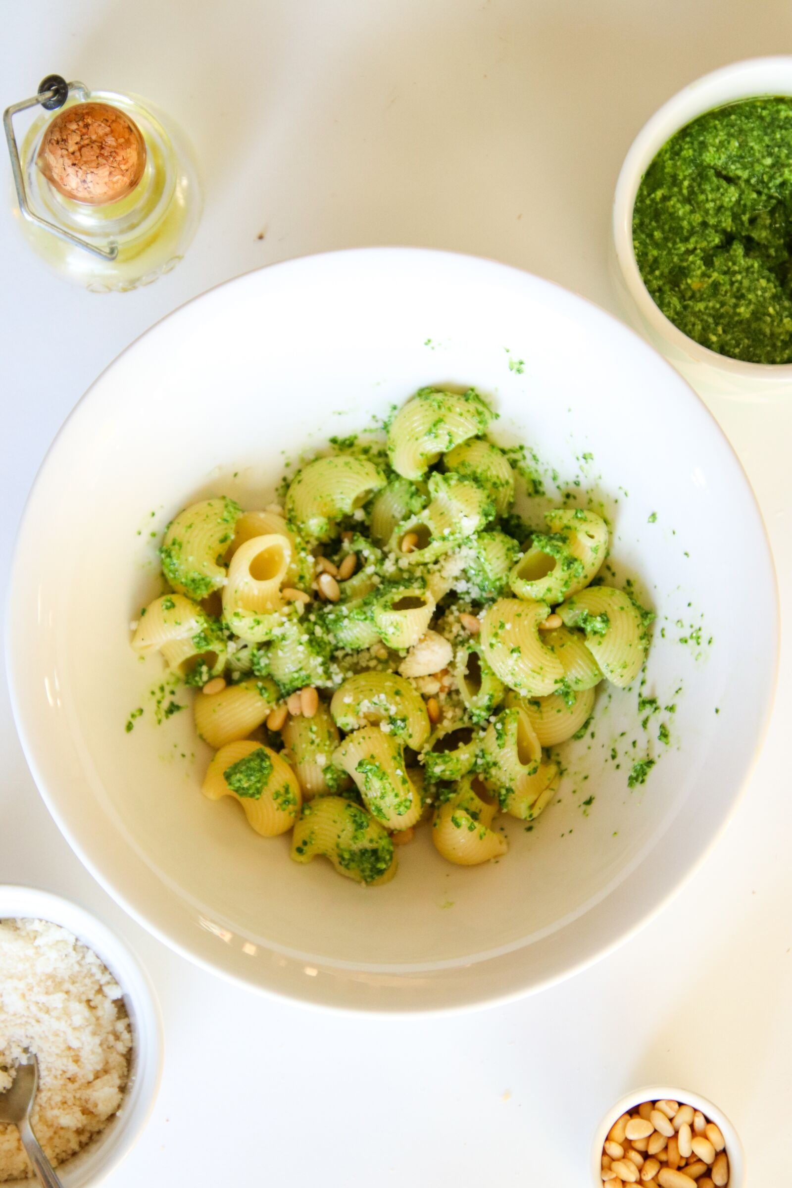 Canon EOS 800D (EOS Rebel T7i / EOS Kiss X9i) sample photo. Pasta, pesto, basil photography
