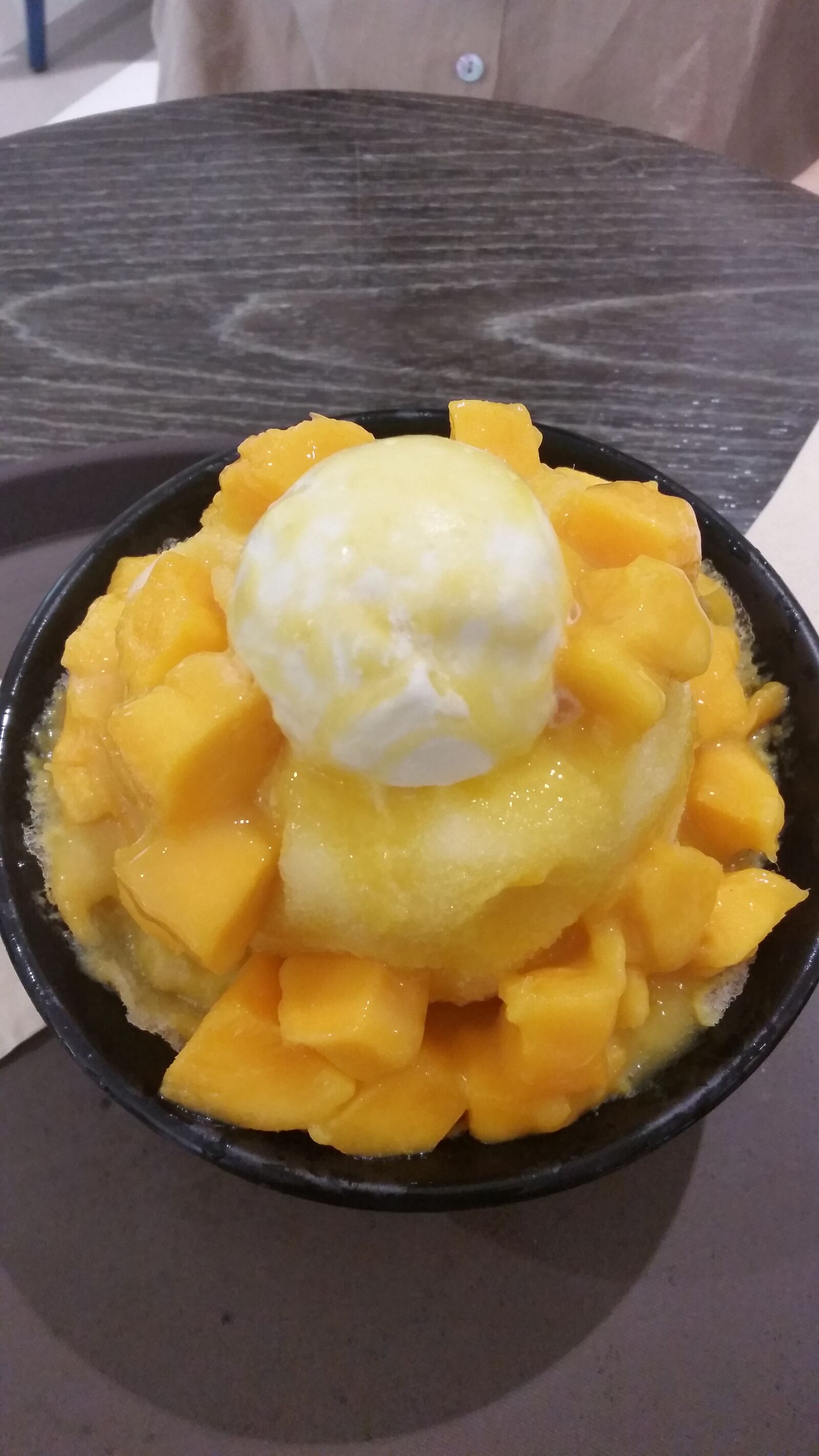 Samsung Galaxy S5 sample photo. Icecream, cafe, summer photography