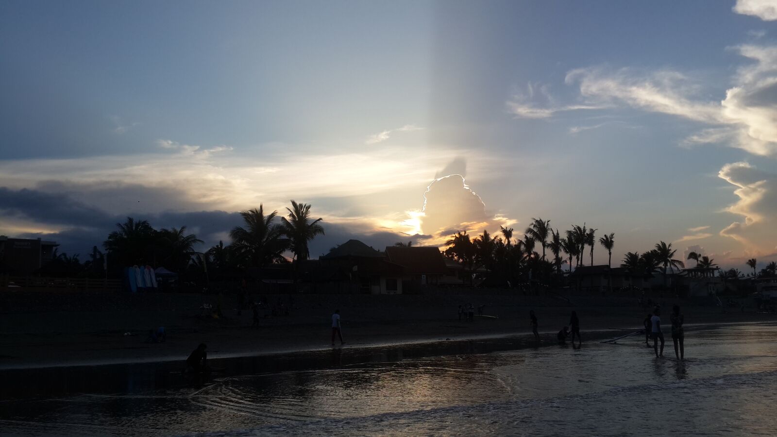 Samsung Galaxy S4 sample photo. Clouds, beach, sunset photography