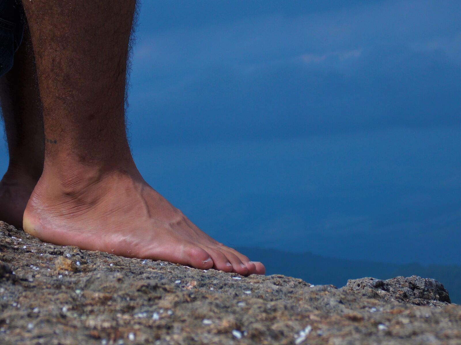Nikon Coolpix L810 sample photo. Foot, nature, holidays photography