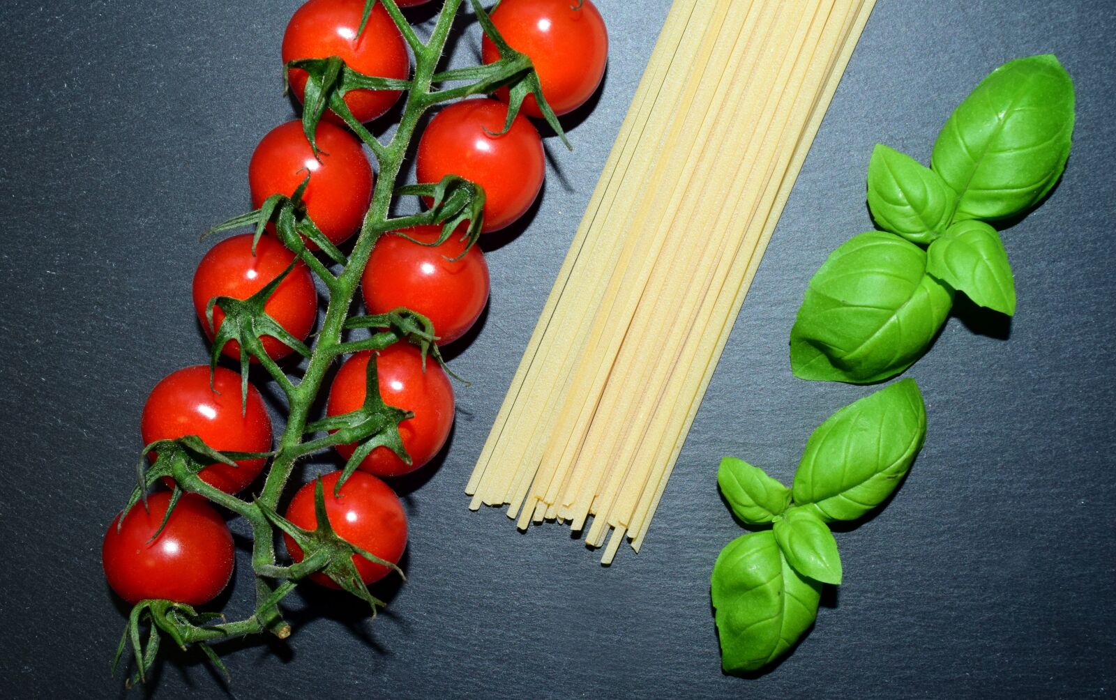 Nikon D3300 sample photo. Italy, italian cuisine, flag photography