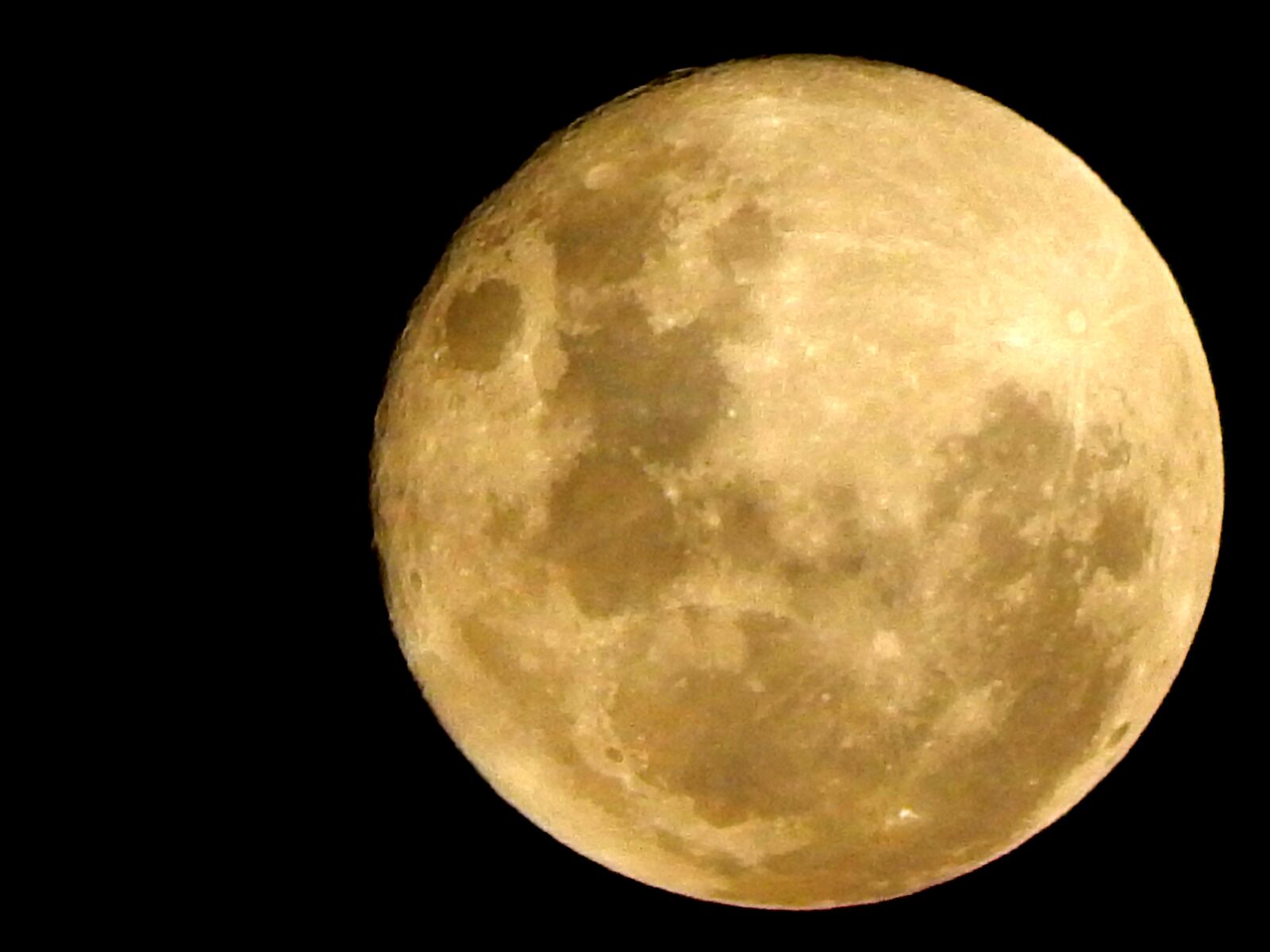 Nikon Coolpix L820 sample photo. Astro, waning, moonlight photography