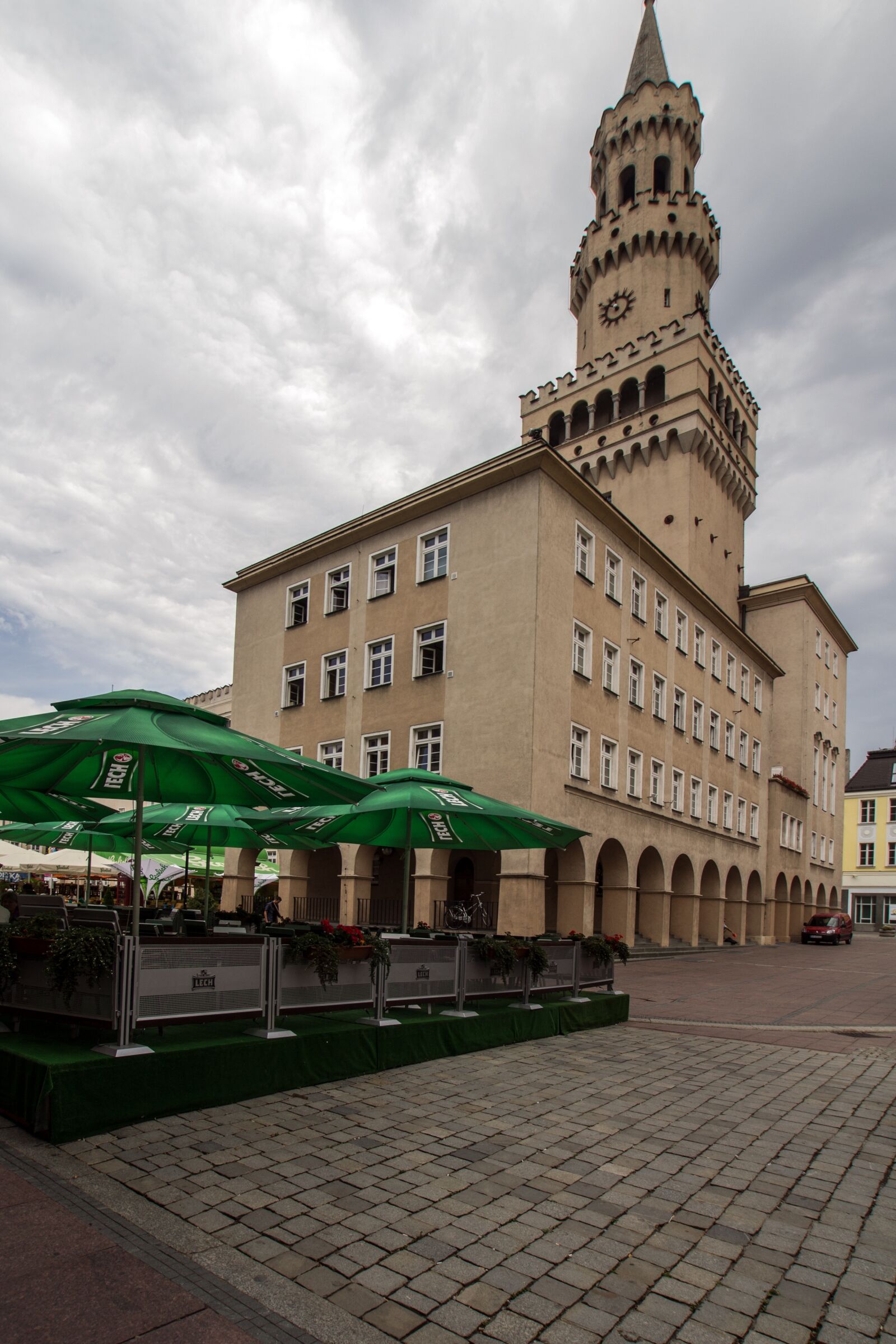 Canon EOS 600D (Rebel EOS T3i / EOS Kiss X5) sample photo. Opole, silesia, town hall photography