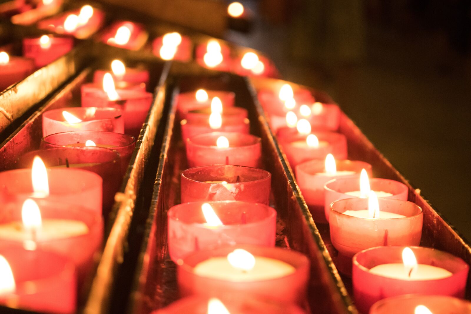 Nikon D3300 sample photo. Red, church, light photography