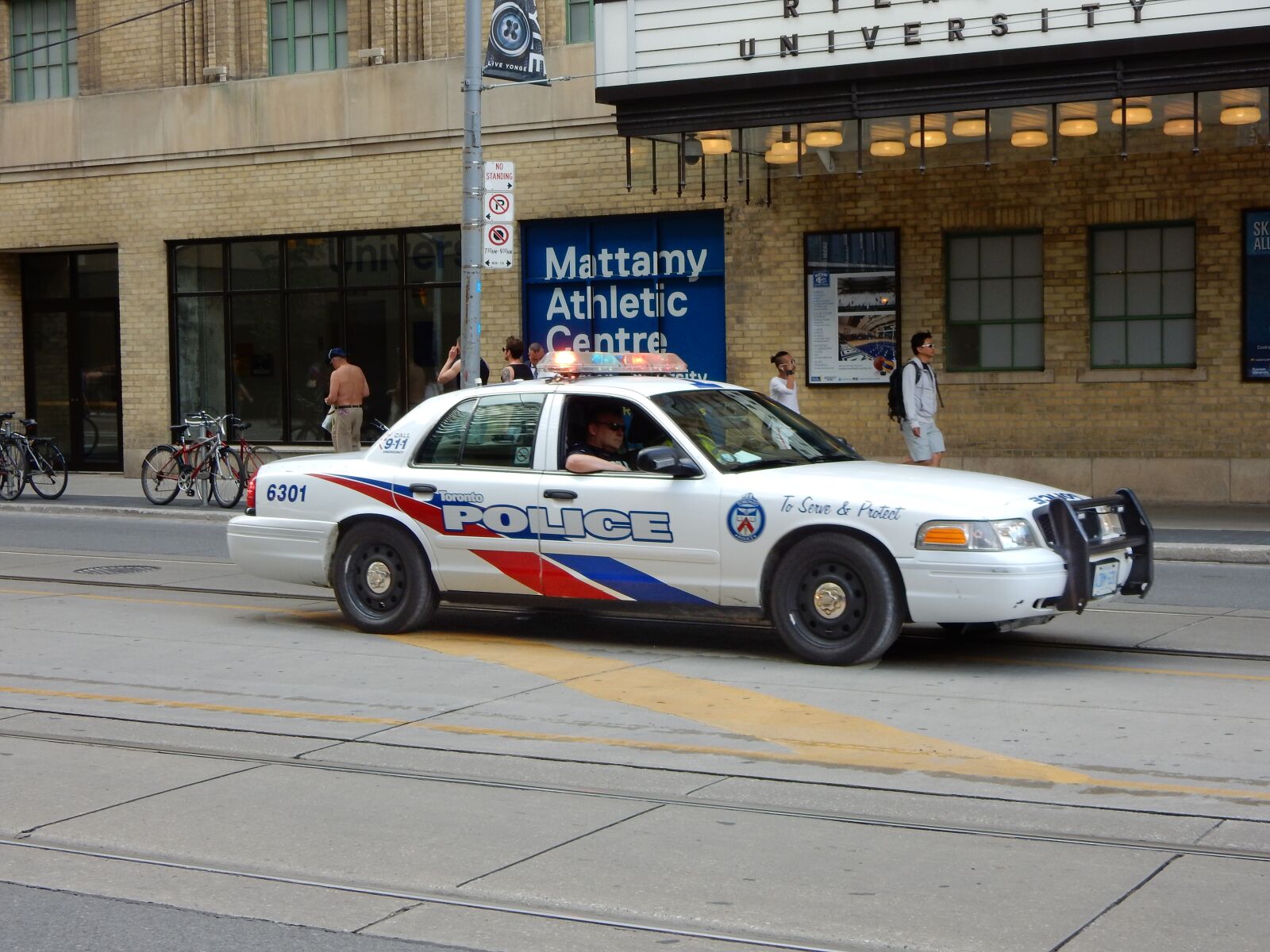 Nikon Coolpix S9900 sample photo. Police, cruiser, police car photography