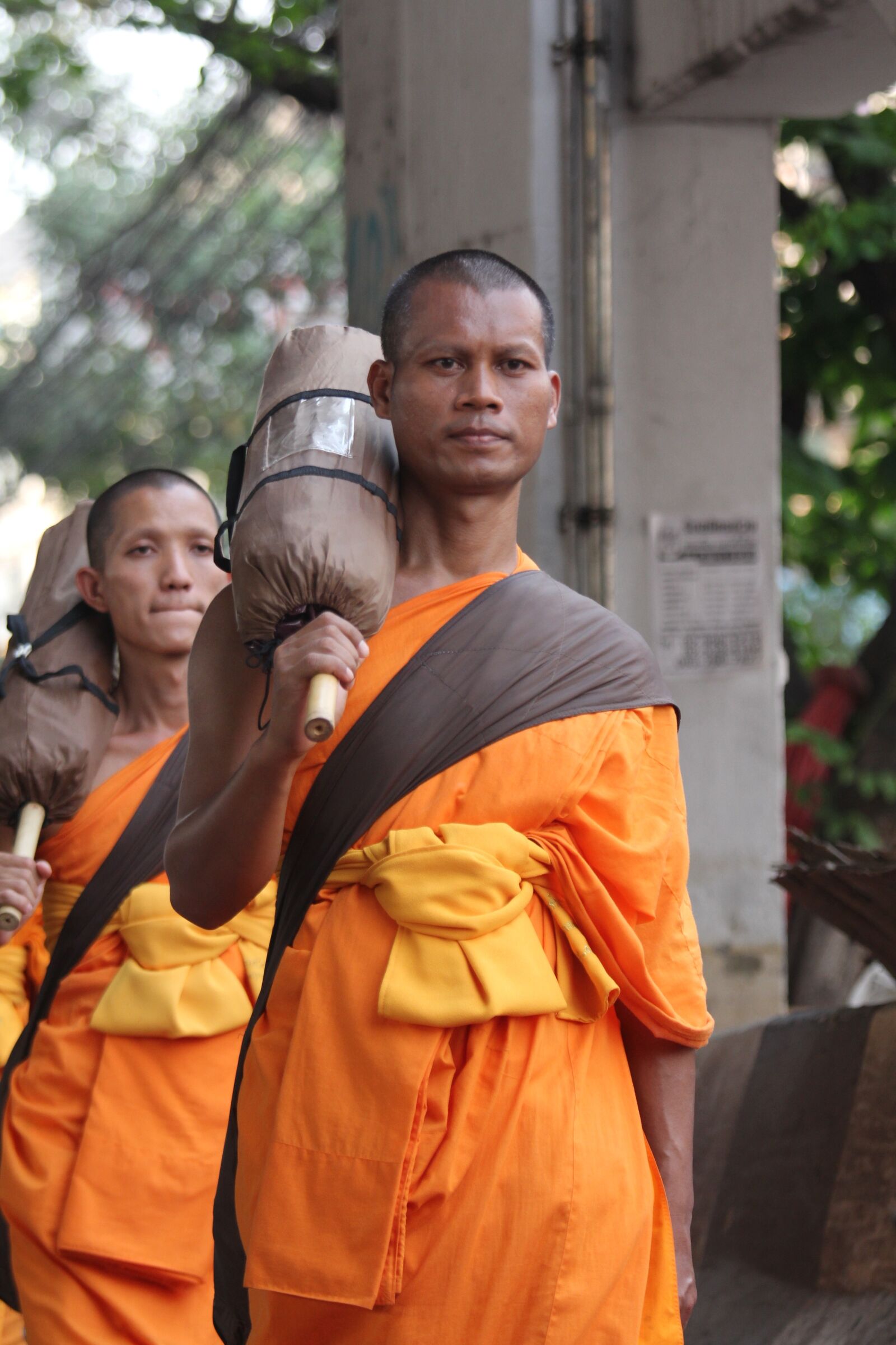 Canon EOS 60D + Canon EF 70-200mm F4L IS USM sample photo. Buddhists, monks, buddhism photography