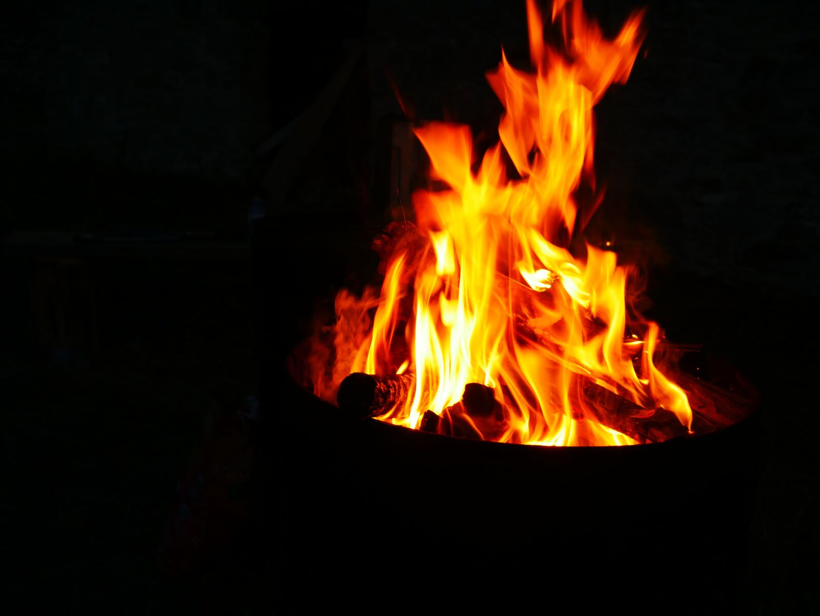 Panasonic Lumix DMC-G7 sample photo. Fire, flame, flames photography