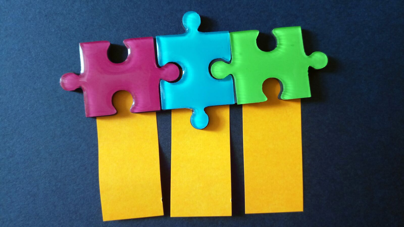 SHIFT 6M sample photo. Puzzle, post-it, 3 photography