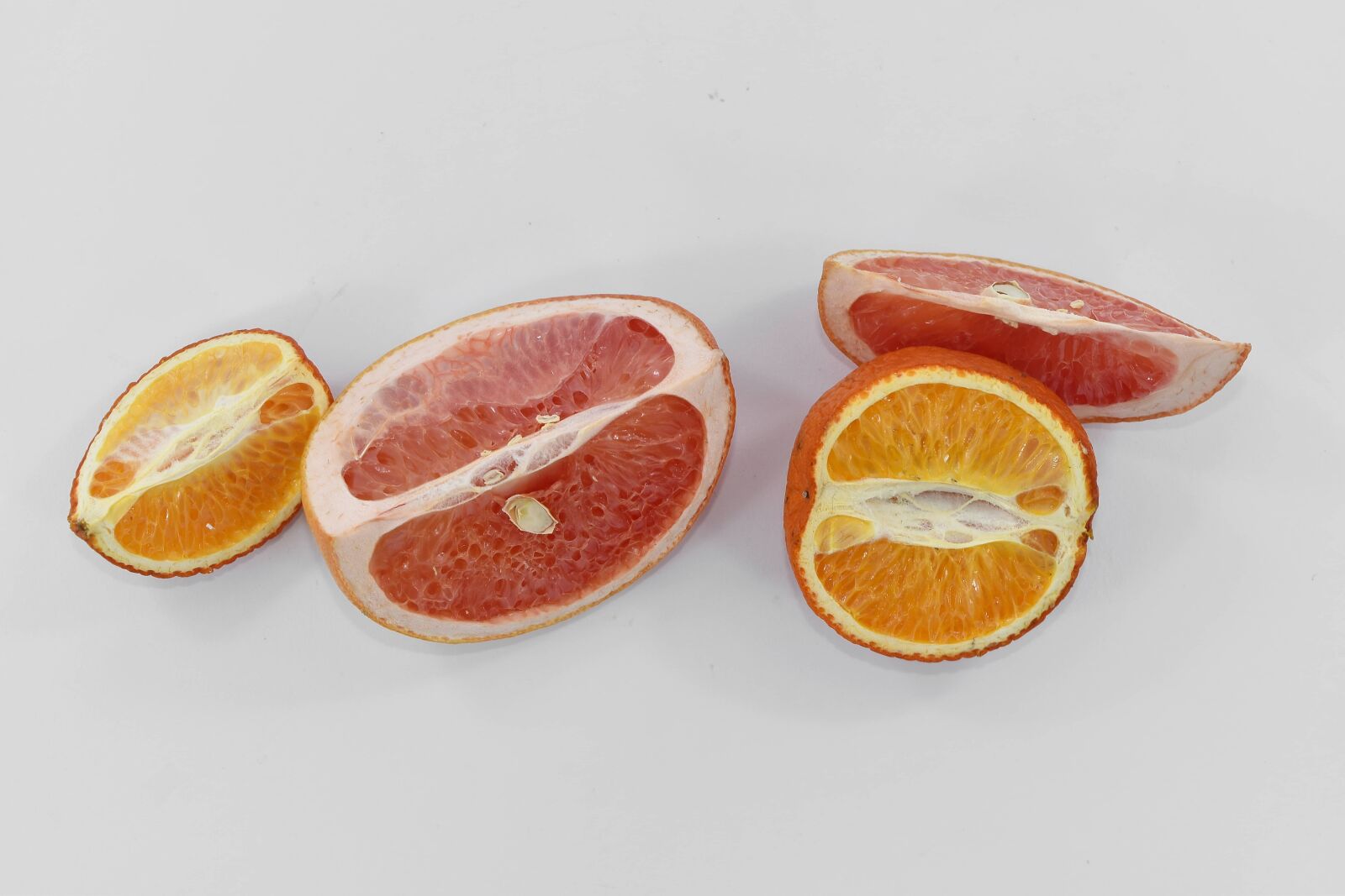 Nikon D5500 sample photo. Grapefruit, slices, tangerine, vitamin photography