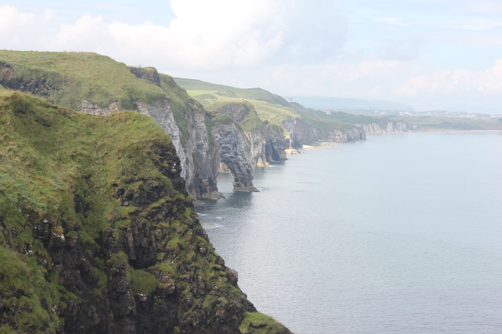 Canon EOS 550D (EOS Rebel T2i / EOS Kiss X4) sample photo. Cliffs, ireland, ocean photography