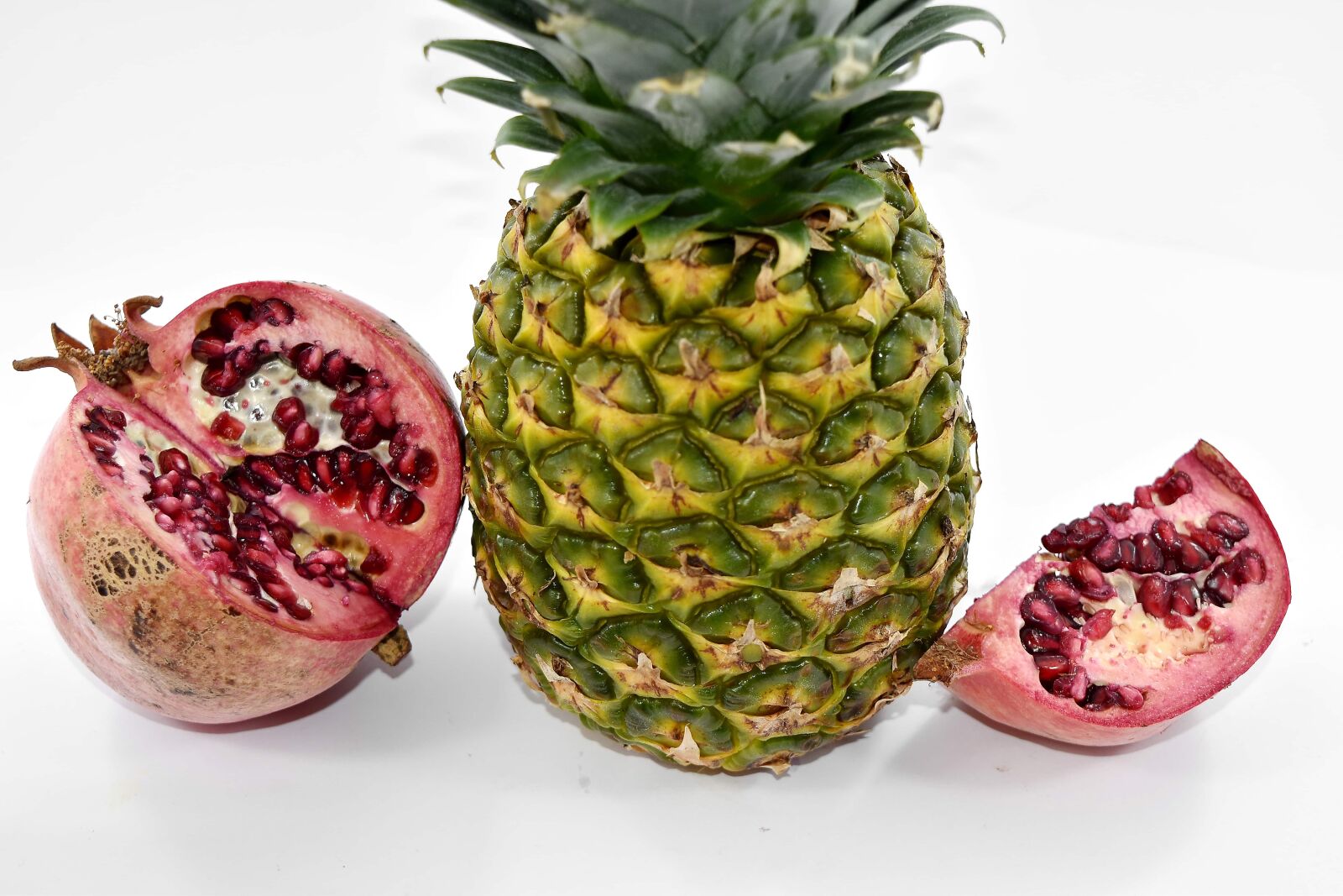 Nikon D5500 sample photo. Fruit, pomegranate, pineapple, tropical photography