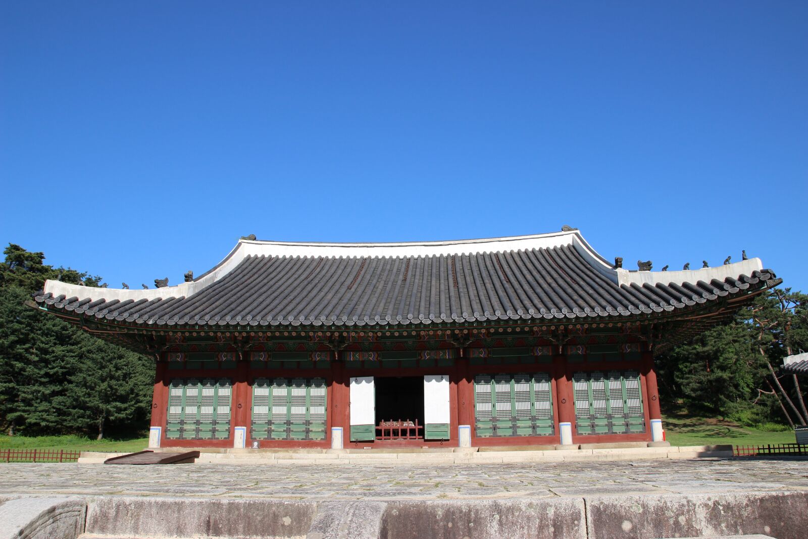 Canon EOS 600D (Rebel EOS T3i / EOS Kiss X5) sample photo. Hong yu-ling, republic of photography