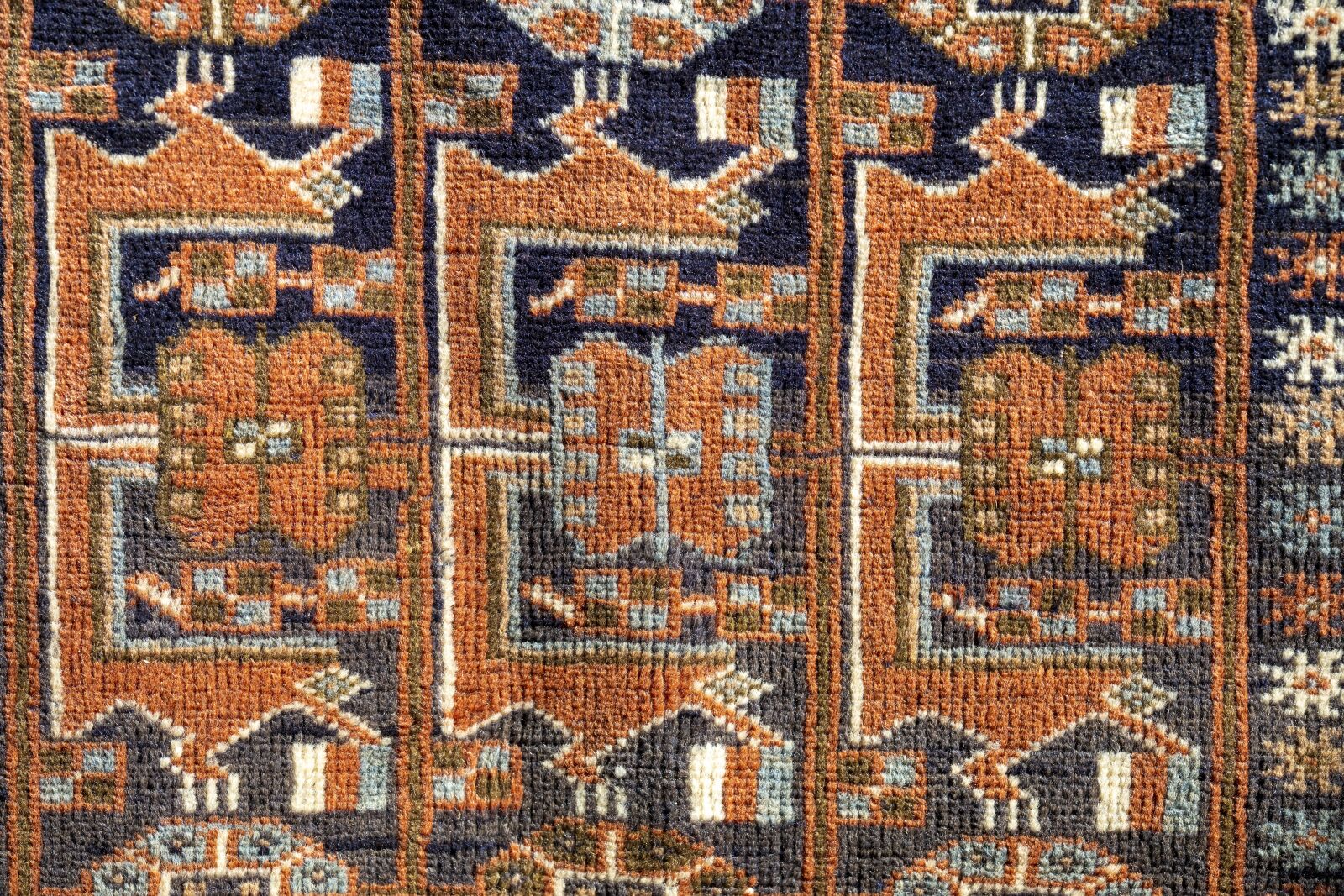 Canon RF 85mm F1.2L USM sample photo. Carpet, yarn, pattern photography