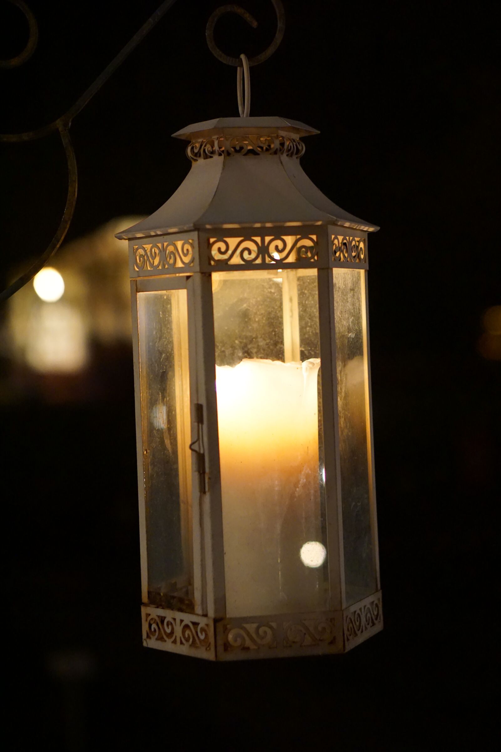 E 50mm F1.8 OSS sample photo. Lantern, night, light photography