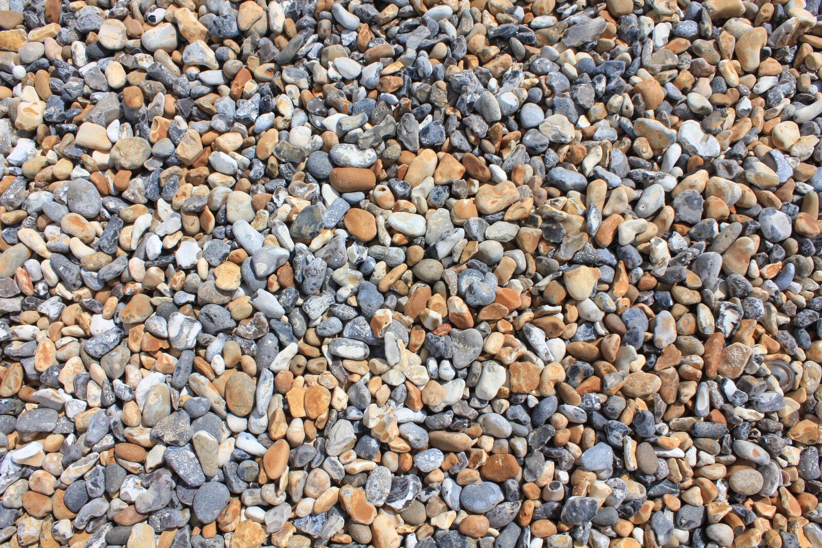 Canon EOS 550D (EOS Rebel T2i / EOS Kiss X4) sample photo. Stones, beach, pastel photography