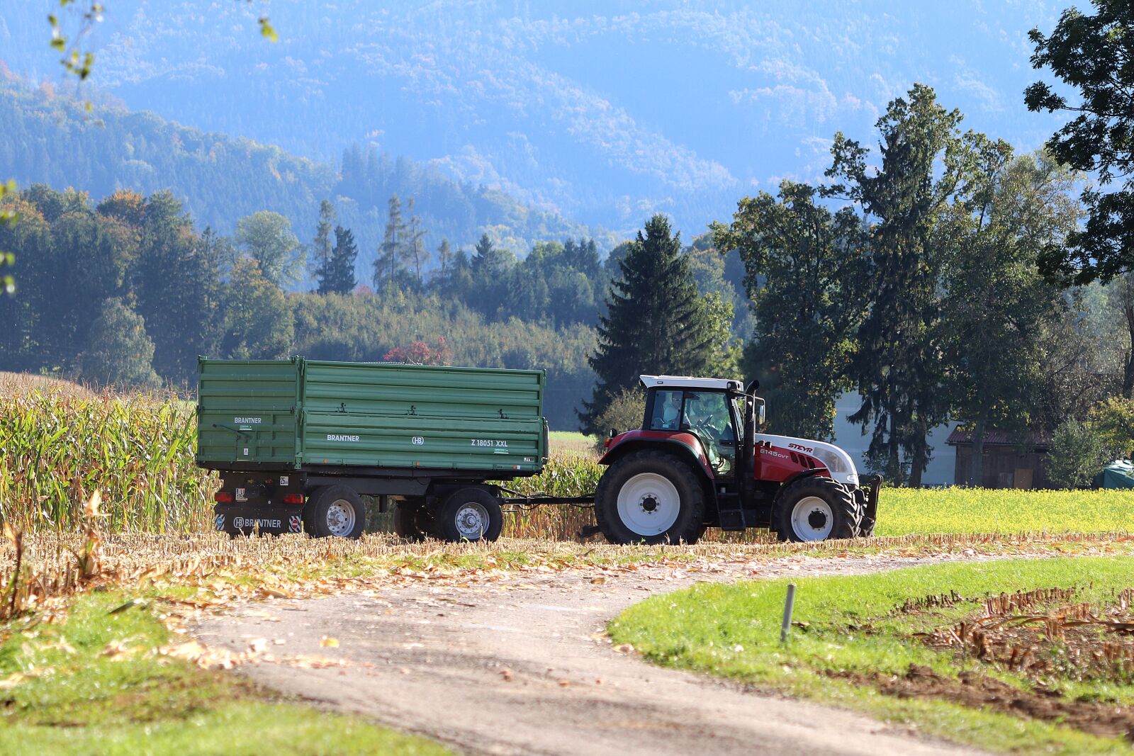 Canon EF 70-300 F4-5.6 IS II USM sample photo. Tractor, agricultural machinery, agriculture photography
