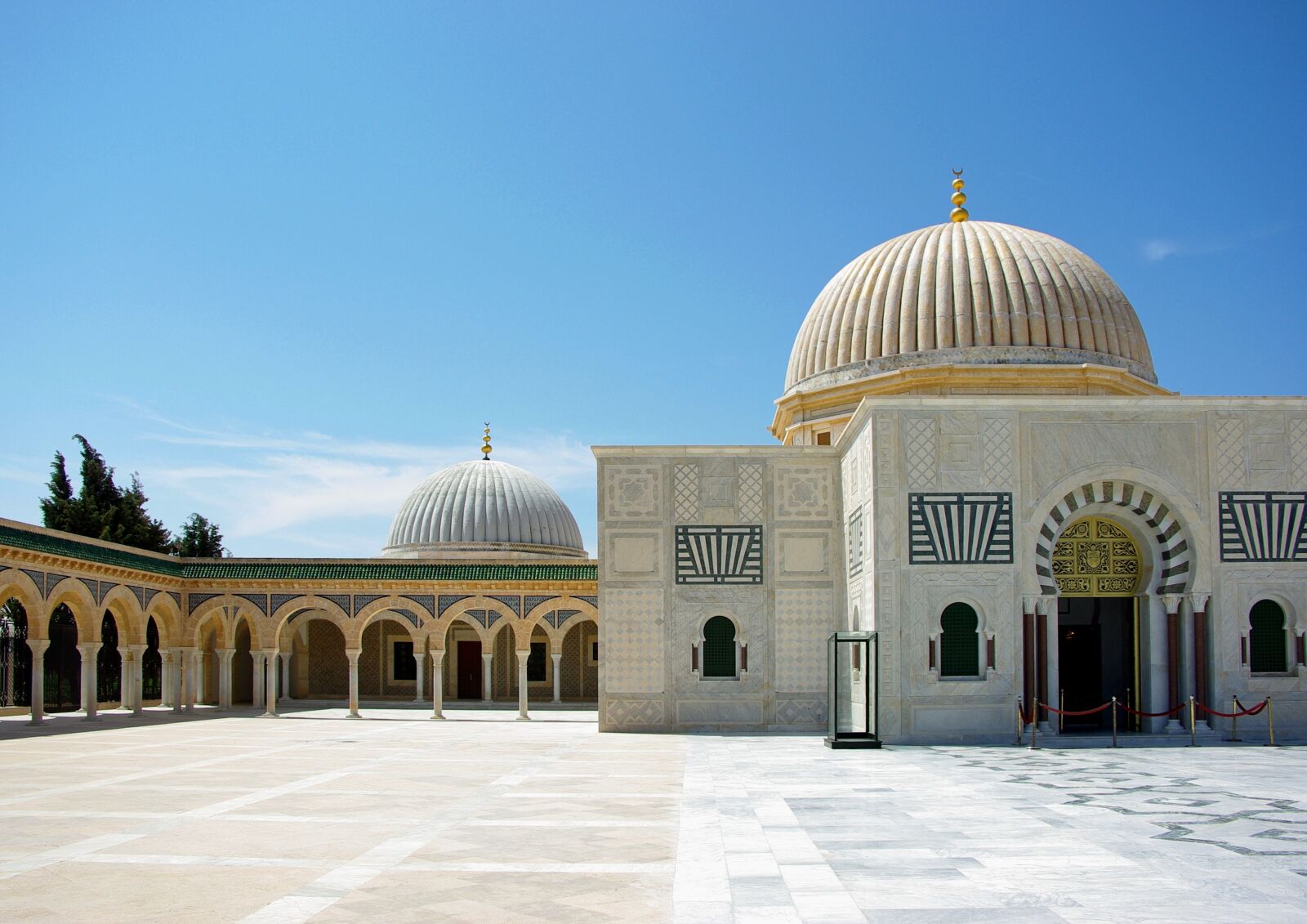 Pentax K200D sample photo. Tunisia, monastir, mausoleum photography