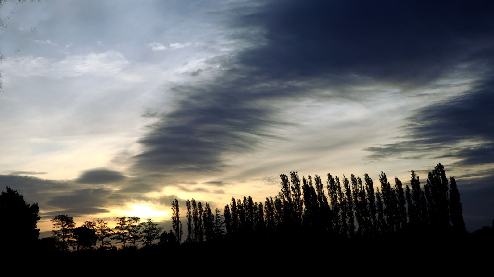 Canon PowerShot G1 X Mark III sample photo. Sunrise, sky, clouds photography