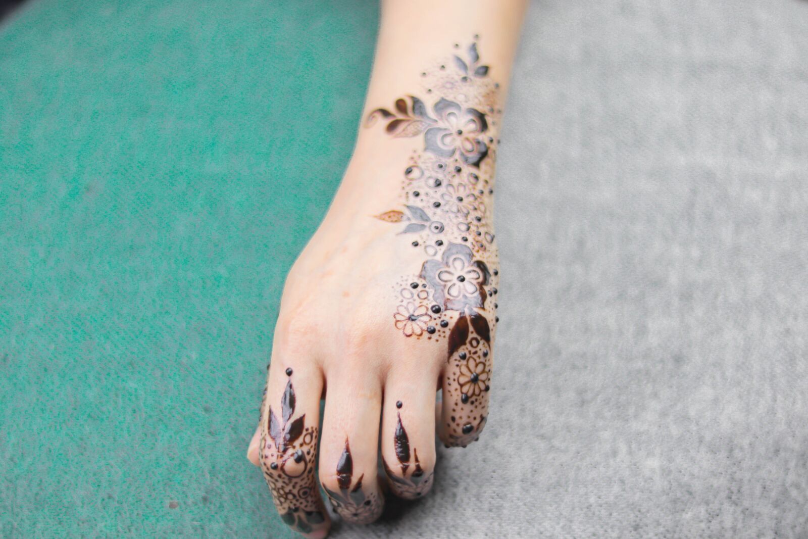 Canon EOS 80D sample photo. Wedding, bridal, henna photography