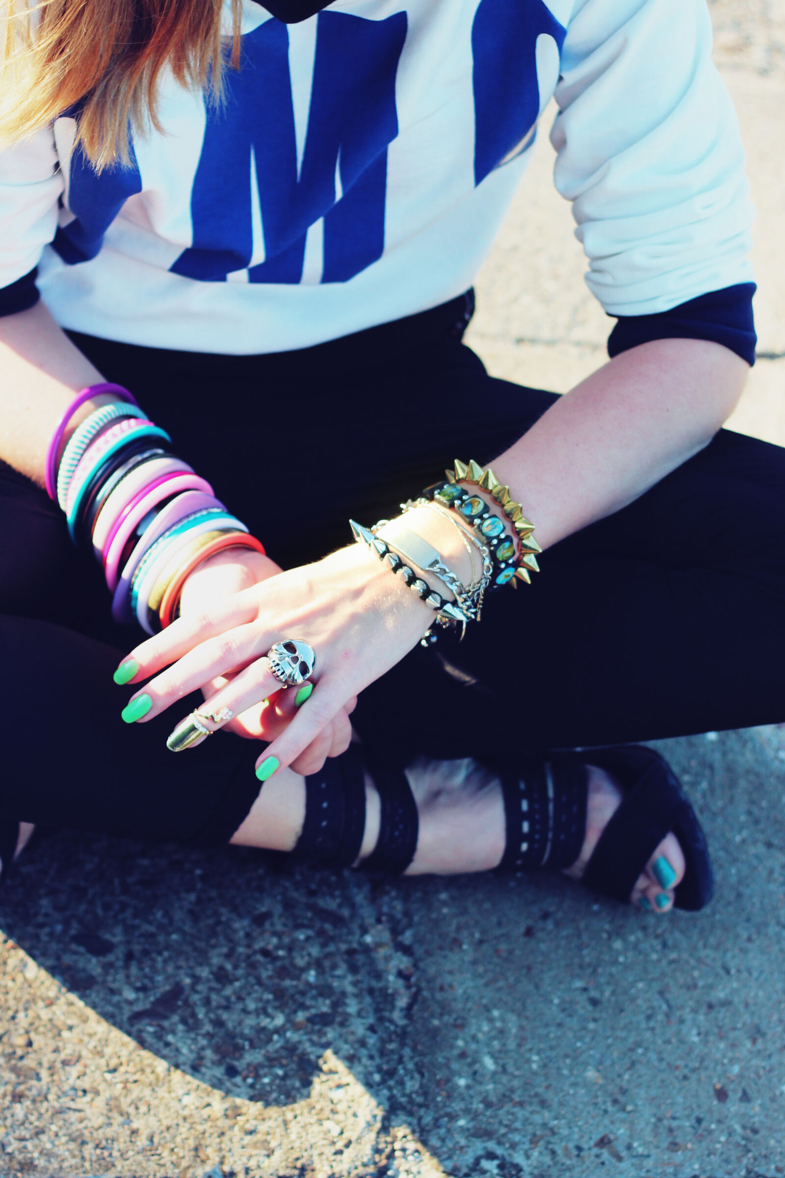Canon EOS 600D (Rebel EOS T3i / EOS Kiss X5) + Canon EF 50mm F1.8 II sample photo. Lots, of, bracelets photography