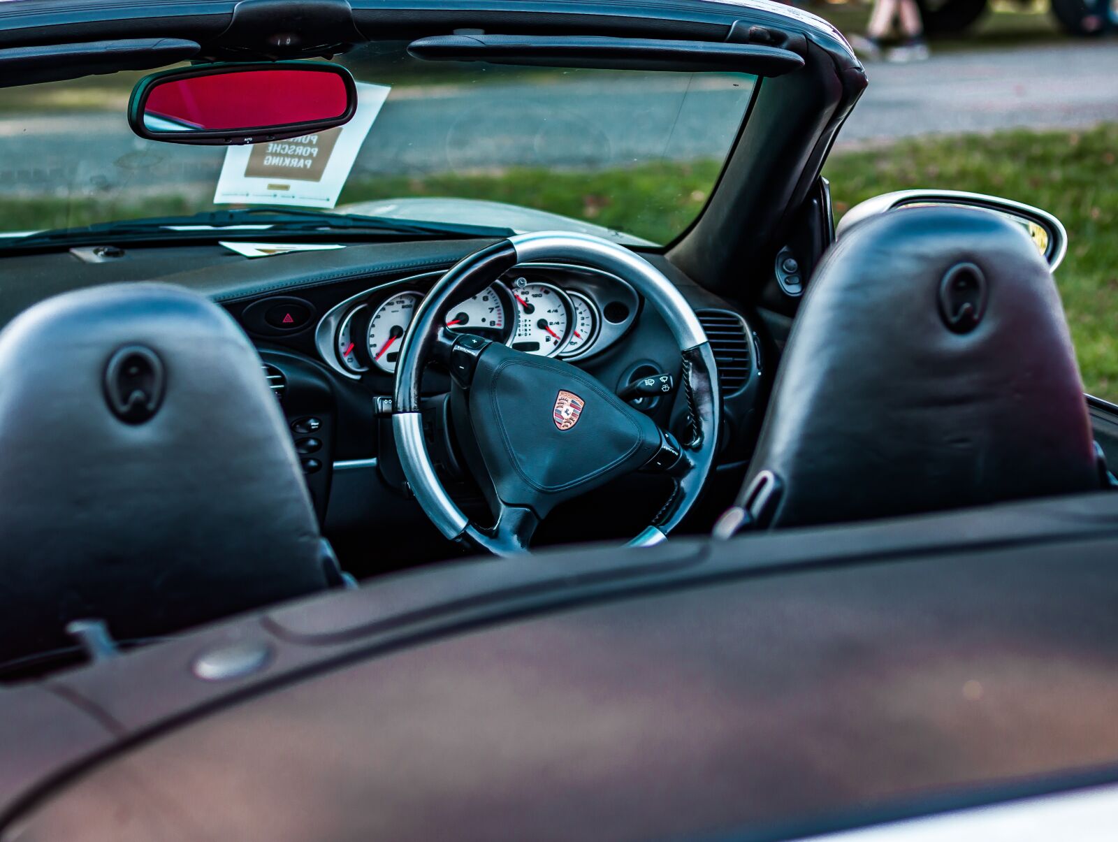 Canon EOS 70D + Canon EF 50mm F1.4 USM sample photo. Porsche, porsche 911, steering wheel photography