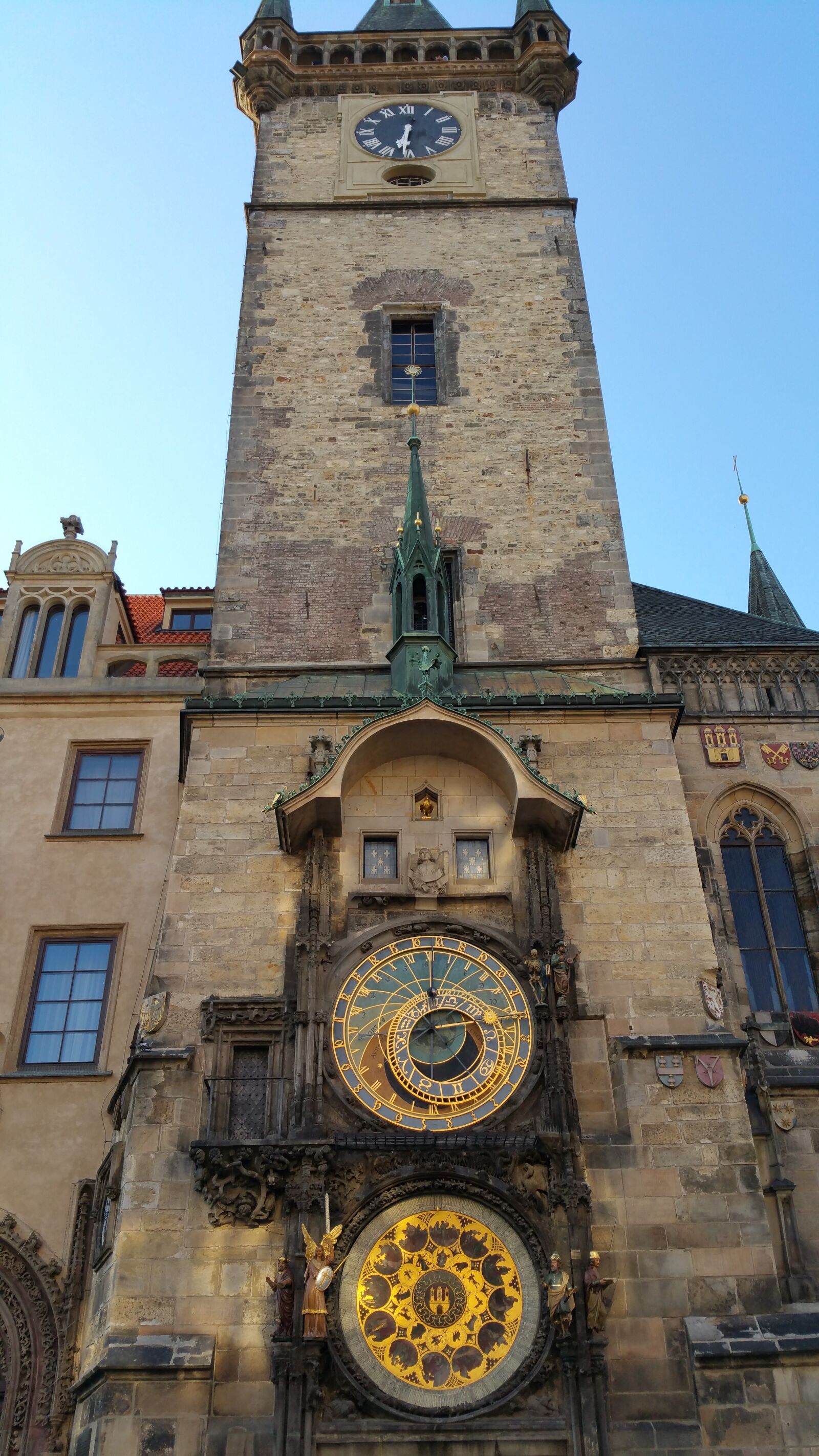 Samsung Galaxy Note4 sample photo. Astronomical clock, town square photography