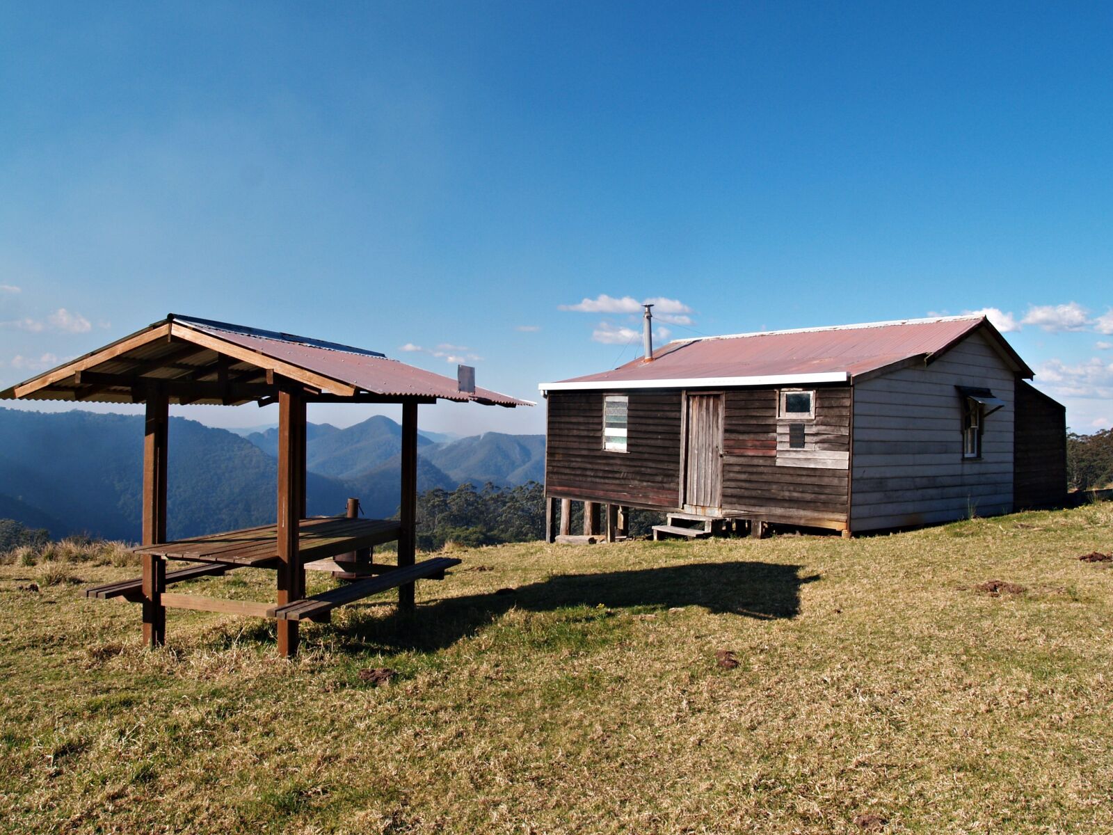 Olympus E-300 (EVOLT E-300) sample photo. Shack, hut, cabin photography