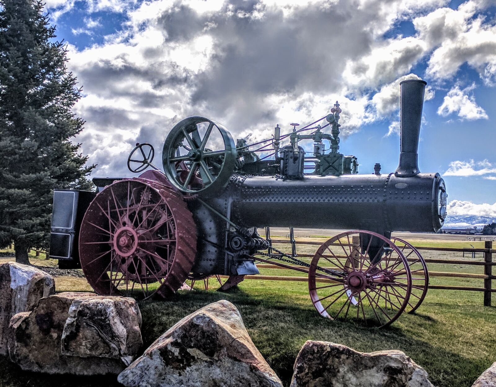 Google Pixel sample photo. Tractor, steam, case photography