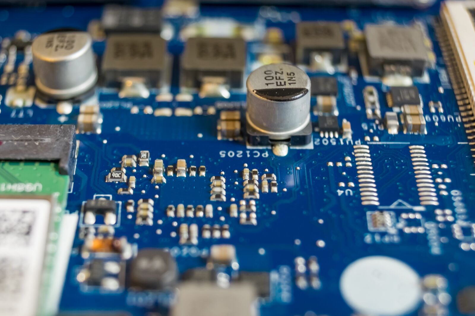 Fujifilm X-T10 sample photo. Computer, motherboard, page photography