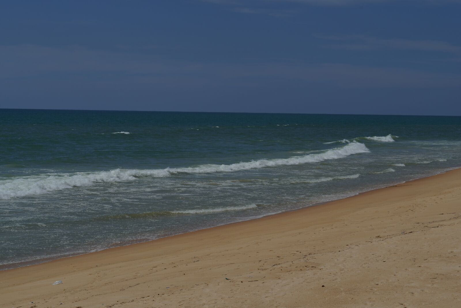 Sony a6400 sample photo. Mangalore afternoon, beach, clean photography