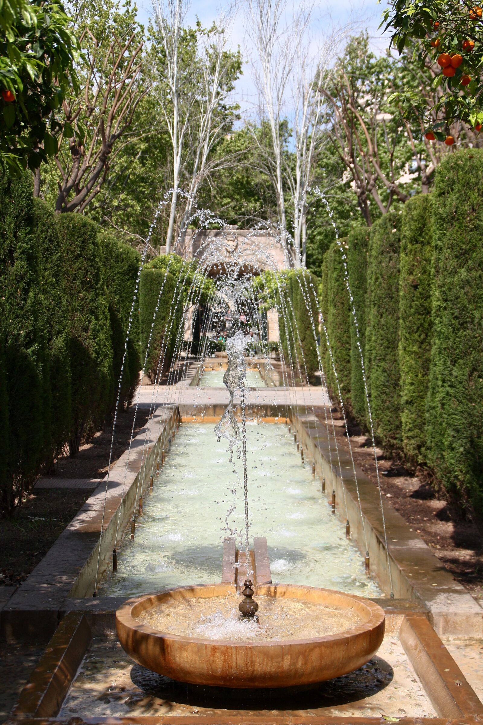 Canon EOS 450D (EOS Rebel XSi / EOS Kiss X2) sample photo. Fountain, water feature, water photography