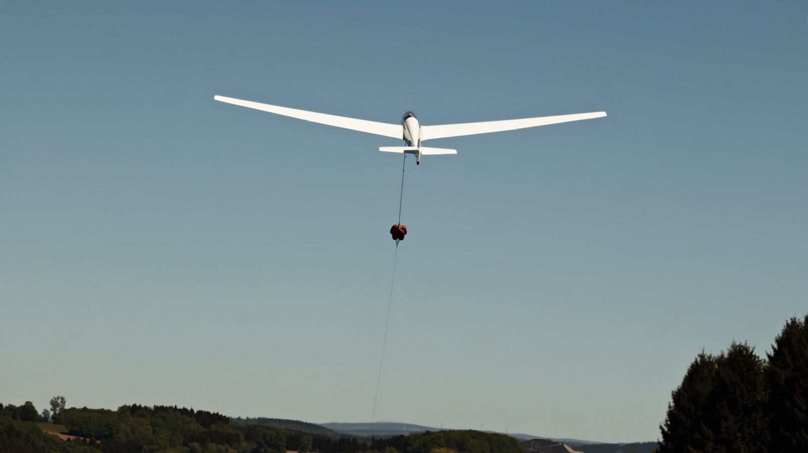 Canon EOS 100D (EOS Rebel SL1 / EOS Kiss X7) sample photo. Glider, start, glider pilot photography