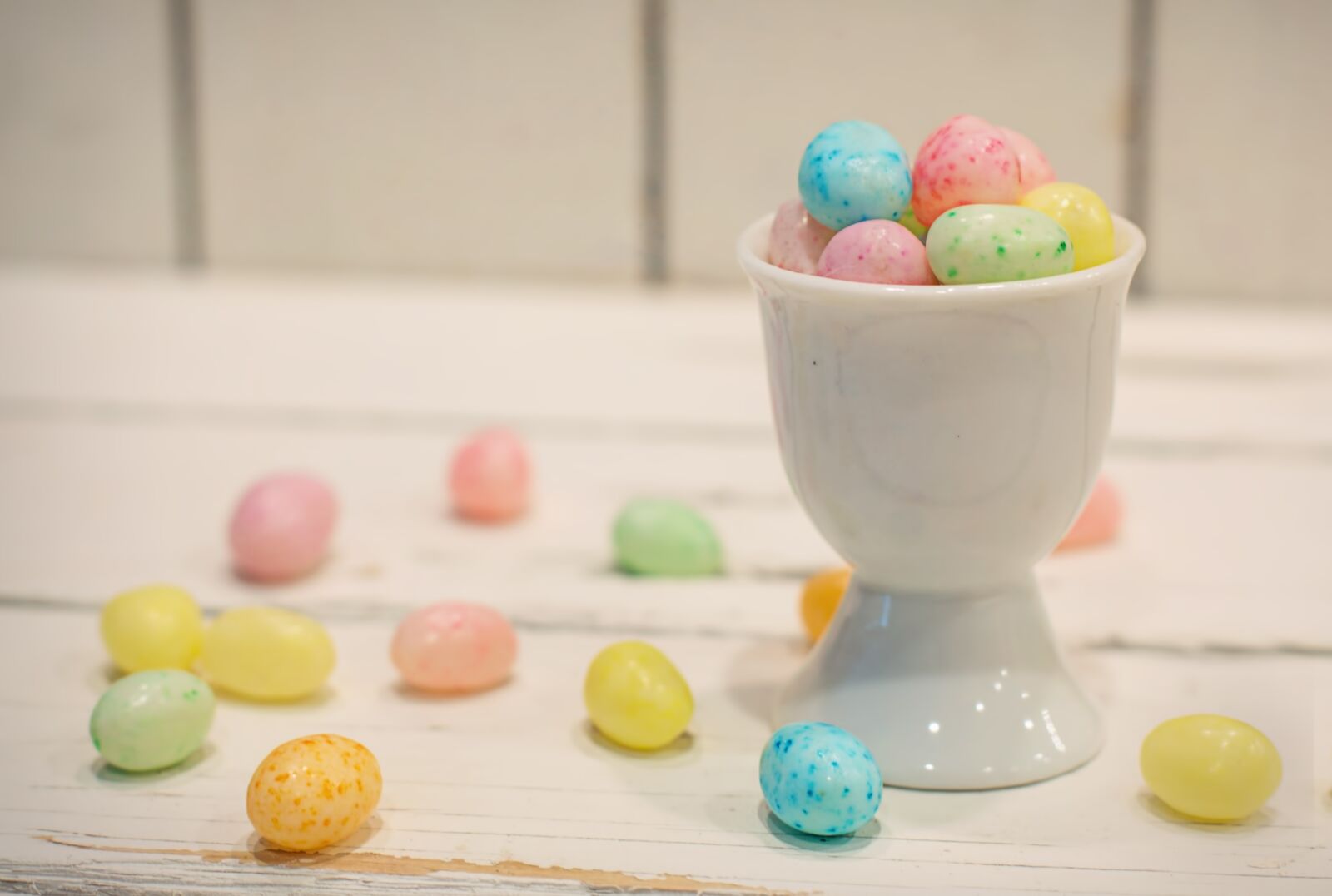 Canon EF 50mm F1.4 USM sample photo. Easter, candy, pastels photography