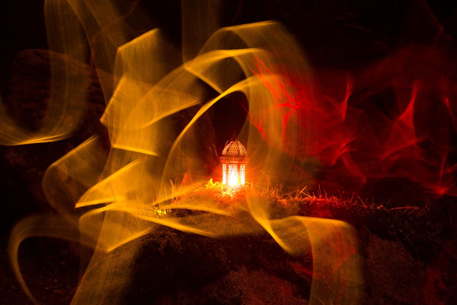 Canon EOS 1100D (EOS Rebel T3 / EOS Kiss X50) sample photo. Light, lantern, ethereal photography