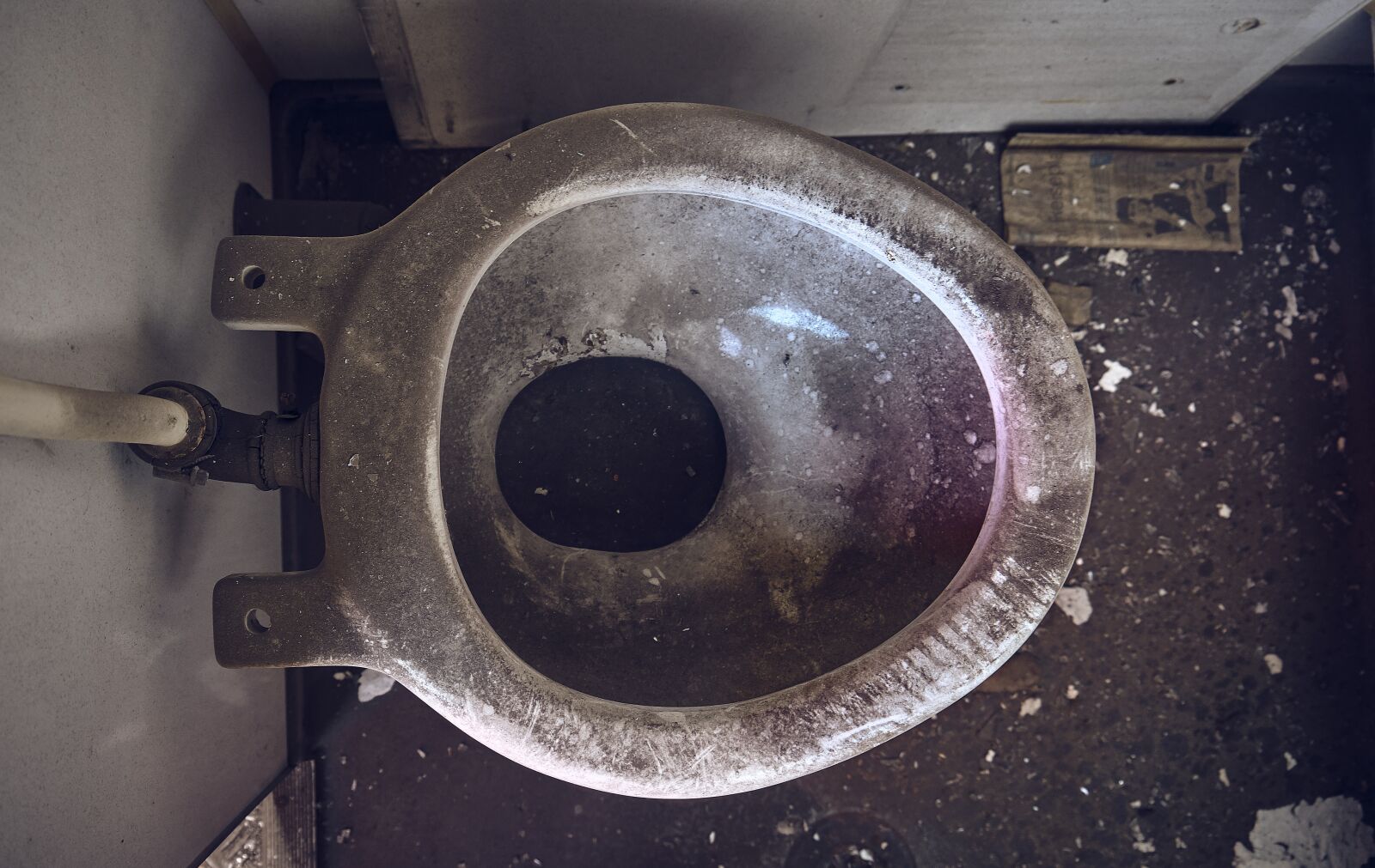 Fujifilm XF 18-55mm F2.8-4 R LM OIS sample photo. Toilet, dirty, wc photography