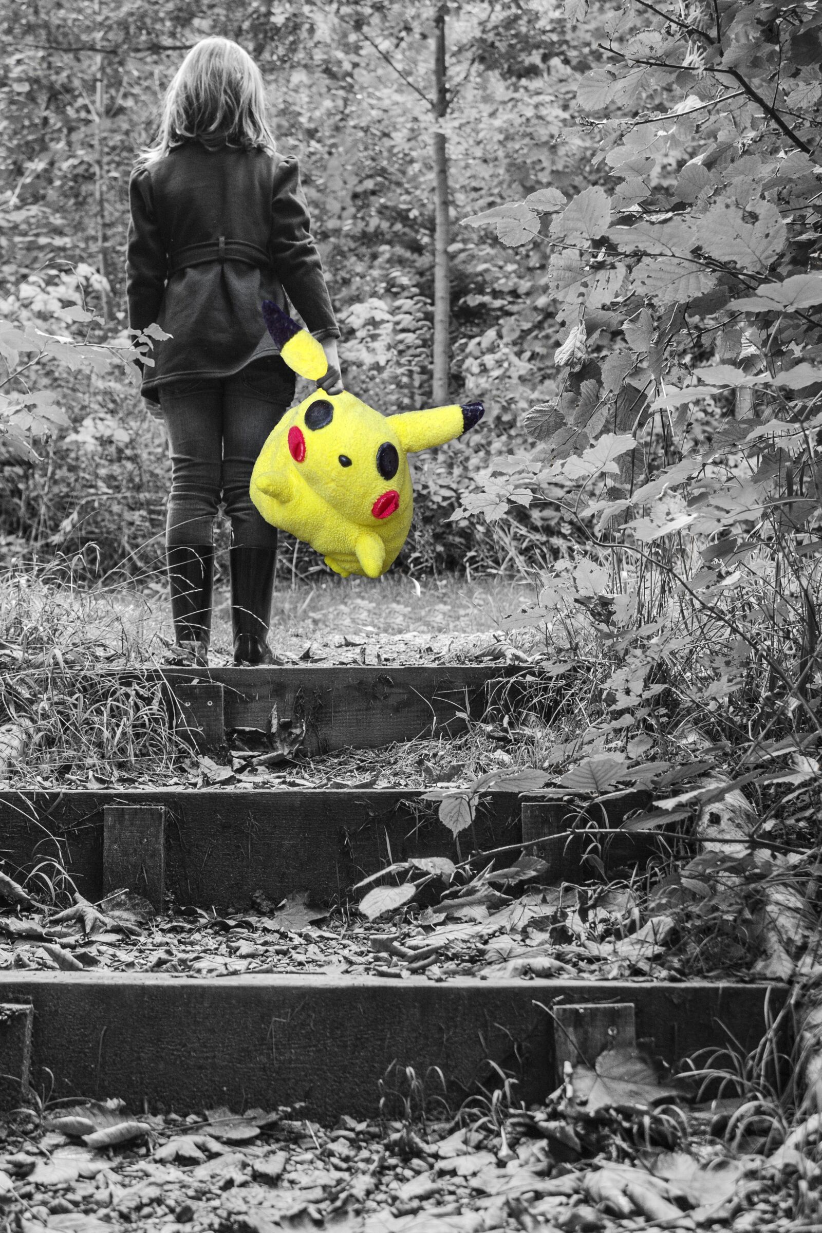 Canon EOS 400D (EOS Digital Rebel XTi / EOS Kiss Digital X) sample photo. Little girl, pokemon, pikachu photography