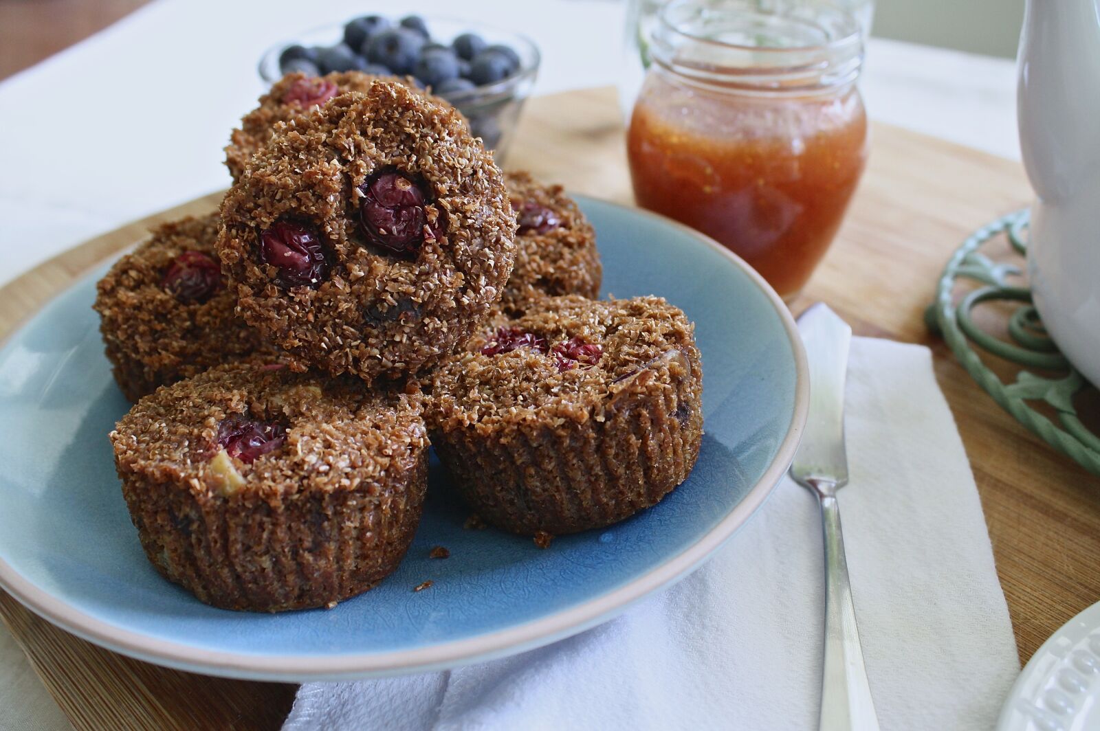 Canon EOS 1000D (EOS Digital Rebel XS / EOS Kiss F) sample photo. Muffins, jam, cupcake photography