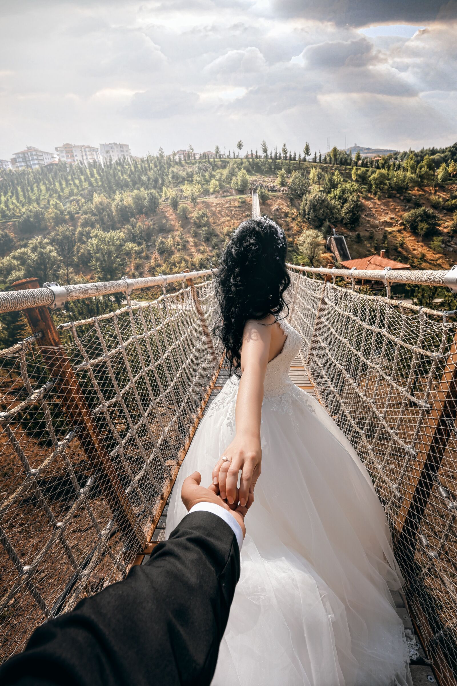 Canon EOS 6D + Canon EF 17-40mm F4L USM sample photo. Love, bridal, follow photography