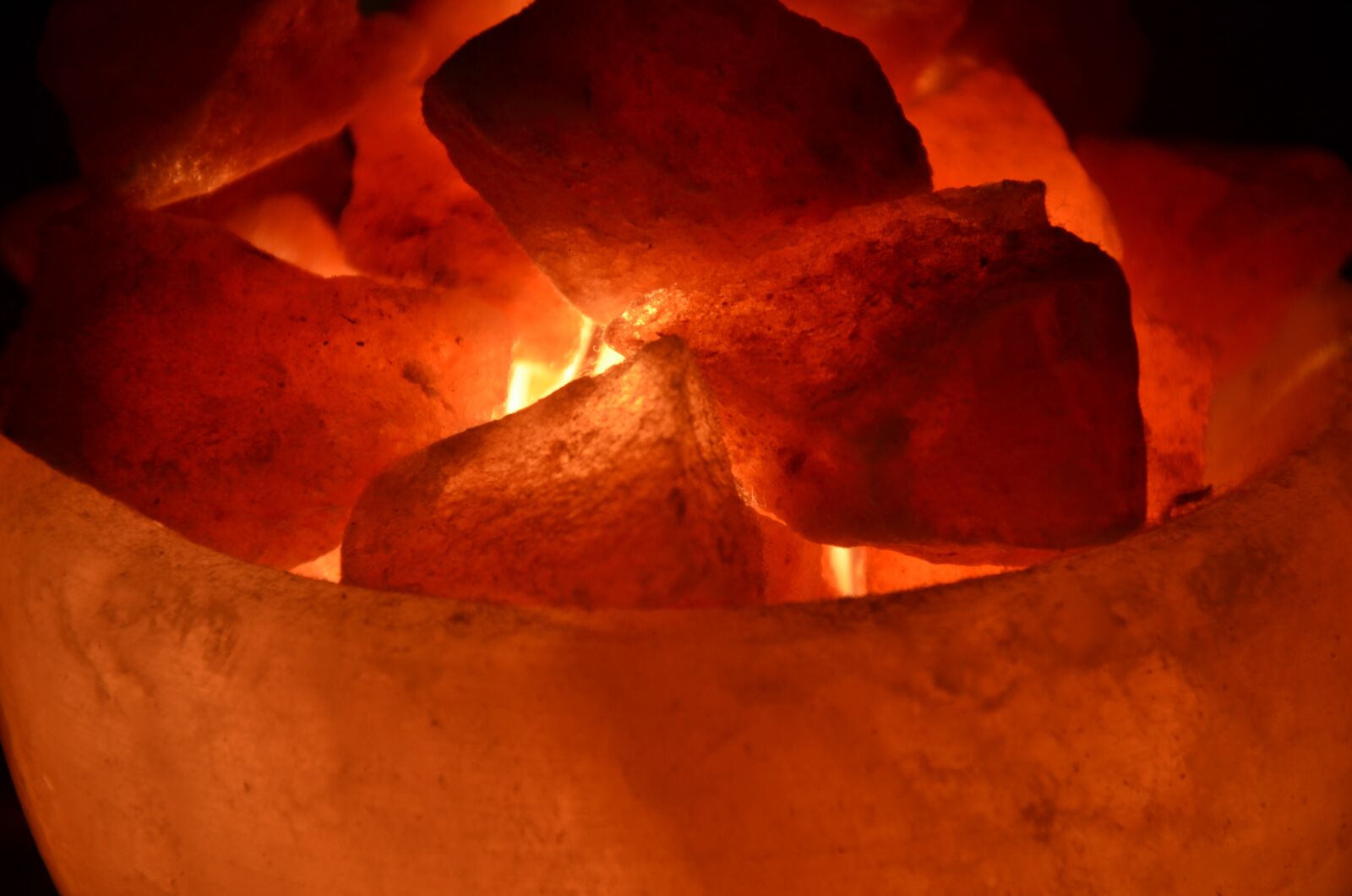 Nikon D7000 sample photo. Lamp, pink salt, himalayas photography
