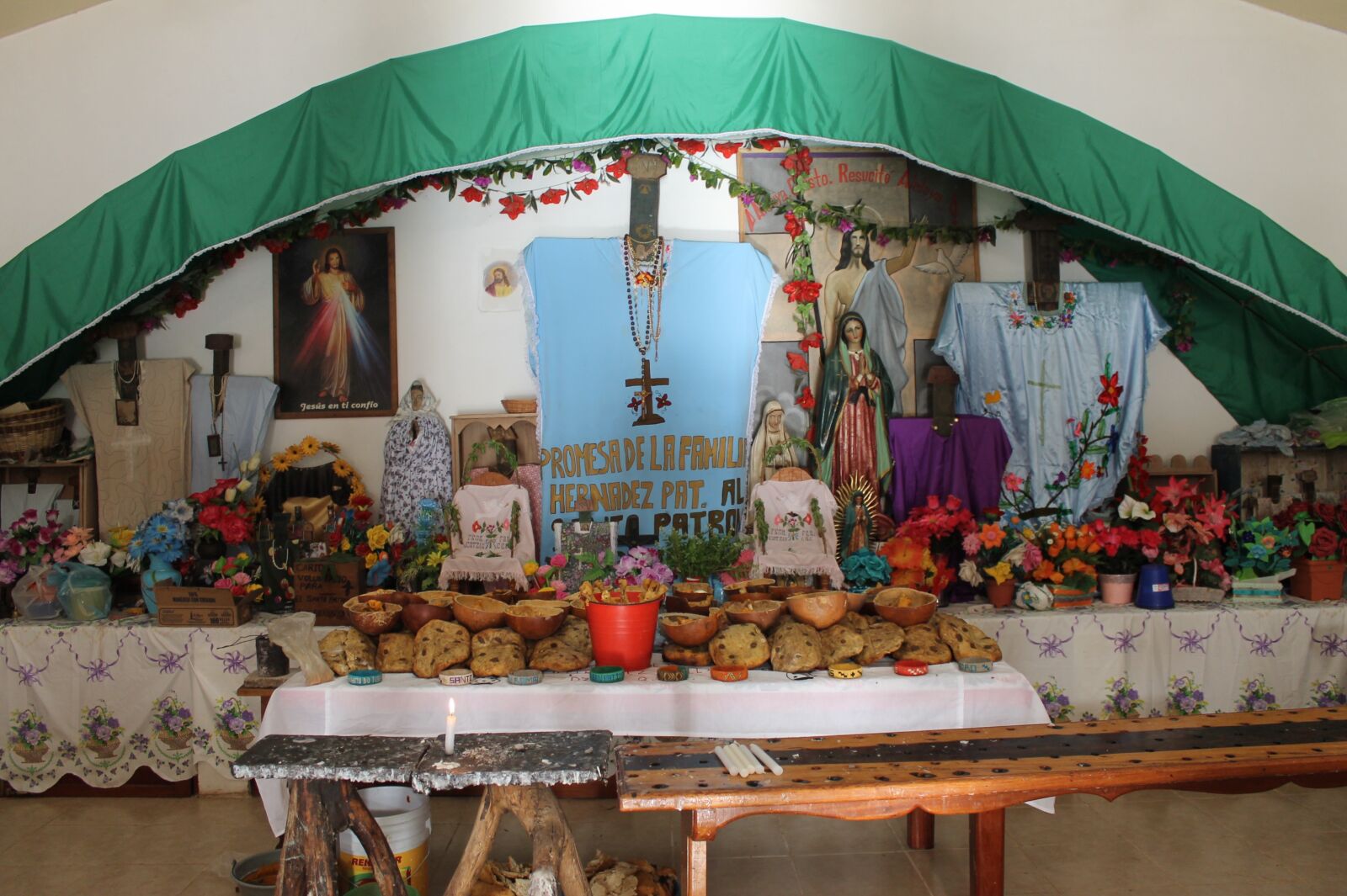 Canon EOS 1100D (EOS Rebel T3 / EOS Kiss X50) sample photo. Altar, maya, cruz photography