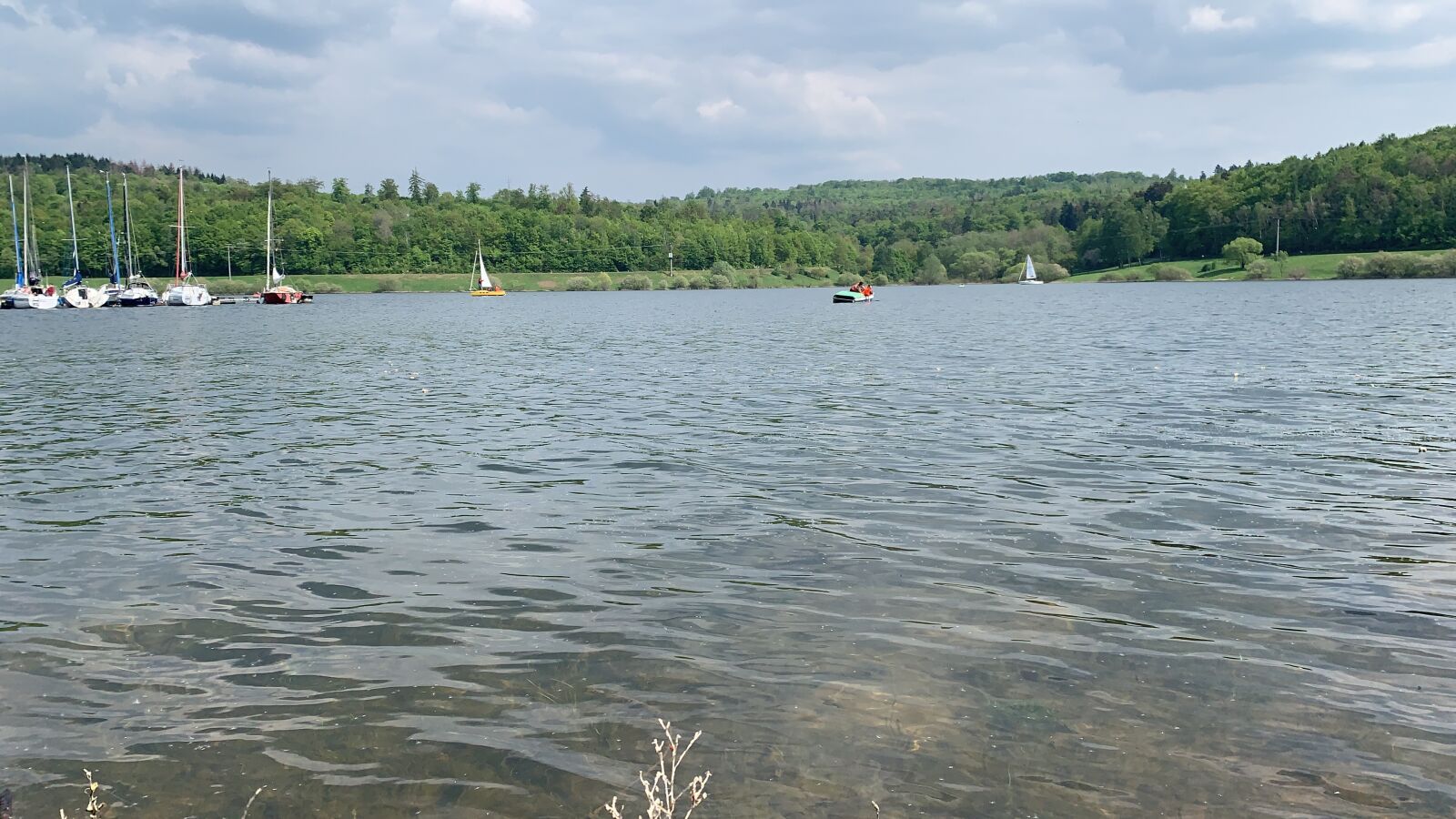 Apple iPhone XR sample photo. Lake, water, boat for photography