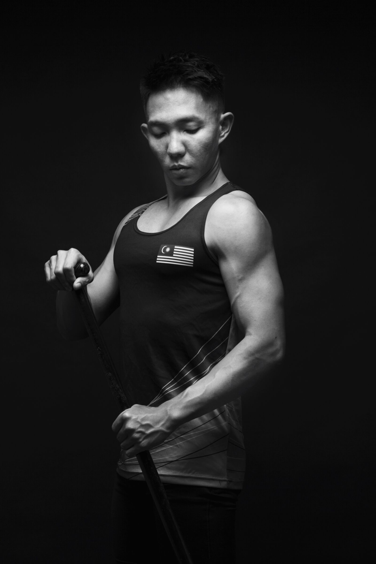 Canon EF 85mm F1.8 USM sample photo. Man, fitness, studio photography
