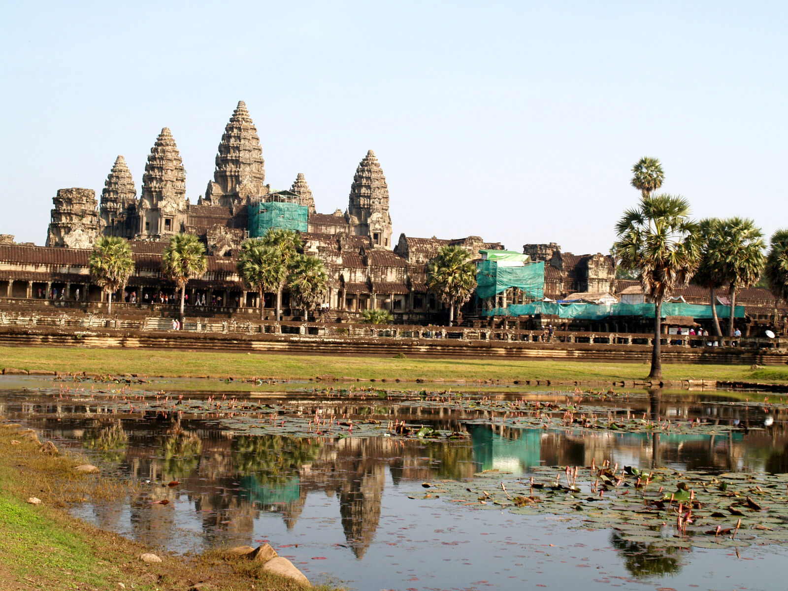 Olympus E-300 (EVOLT E-300) sample photo. Ancient, angkor, antique, archeology photography