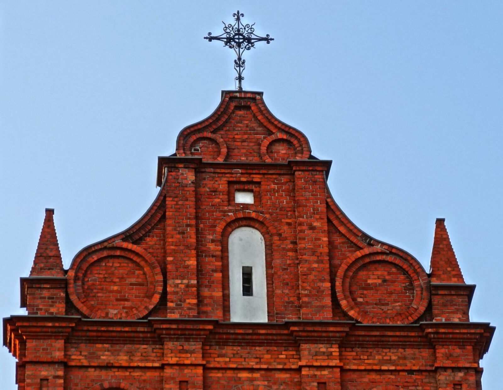Sony Cyber-shot DSC-HX20V sample photo. Holy trinity church, gable photography