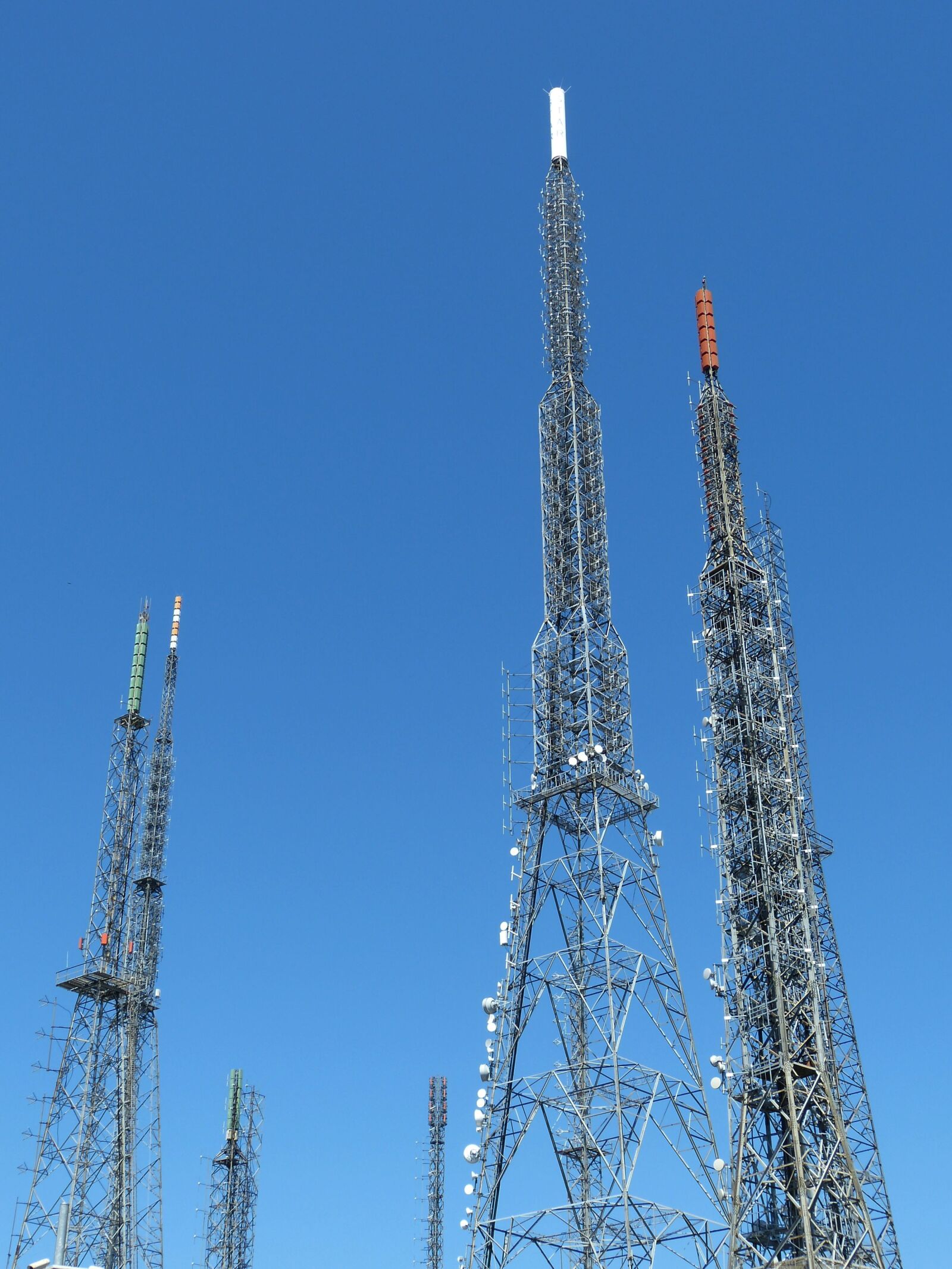 Panasonic Lumix DMC-FZ150 sample photo. Antenna, radio, transmission tower photography